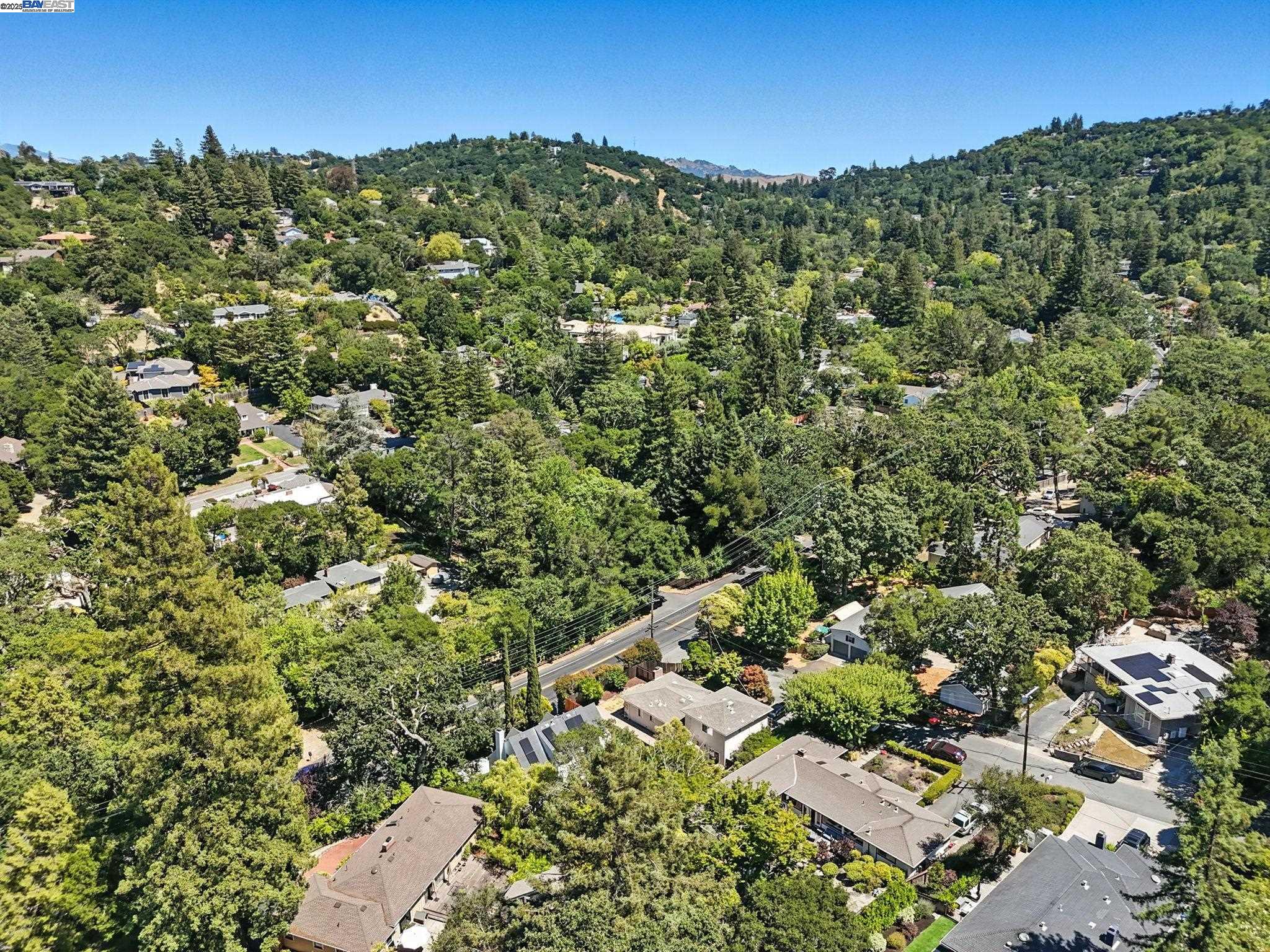 Detail Gallery Image 33 of 36 For 160 Moraga Way, Orinda,  CA 94563 - 3 Beds | 2/1 Baths