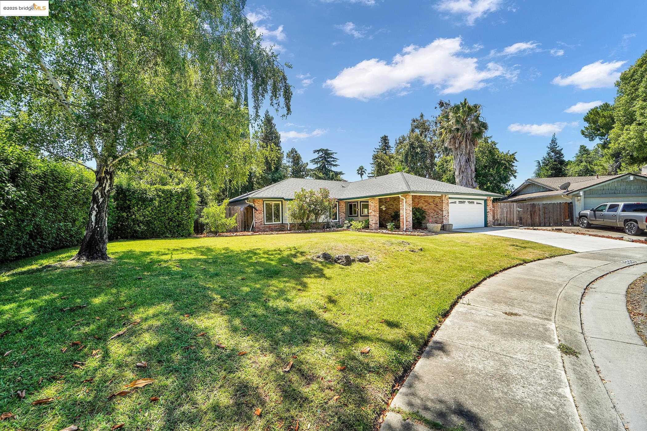 Detail Gallery Image 8 of 43 For 5323 Virtue Arc Dr, Stockton,  CA 95207 - 4 Beds | 2 Baths