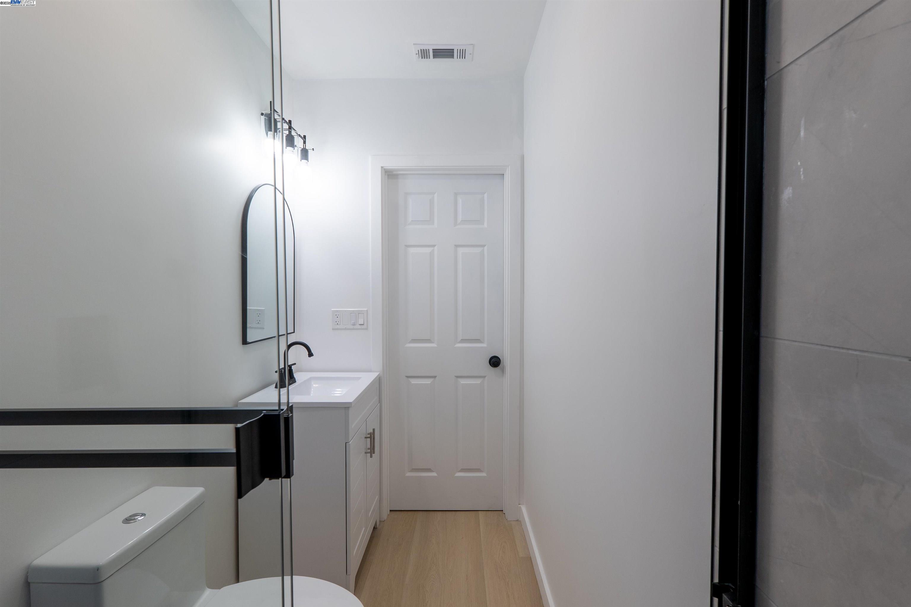 Detail Gallery Image 24 of 50 For 1276 64th Ave, Oakland,  CA 94621 - 2 Beds | 1 Baths
