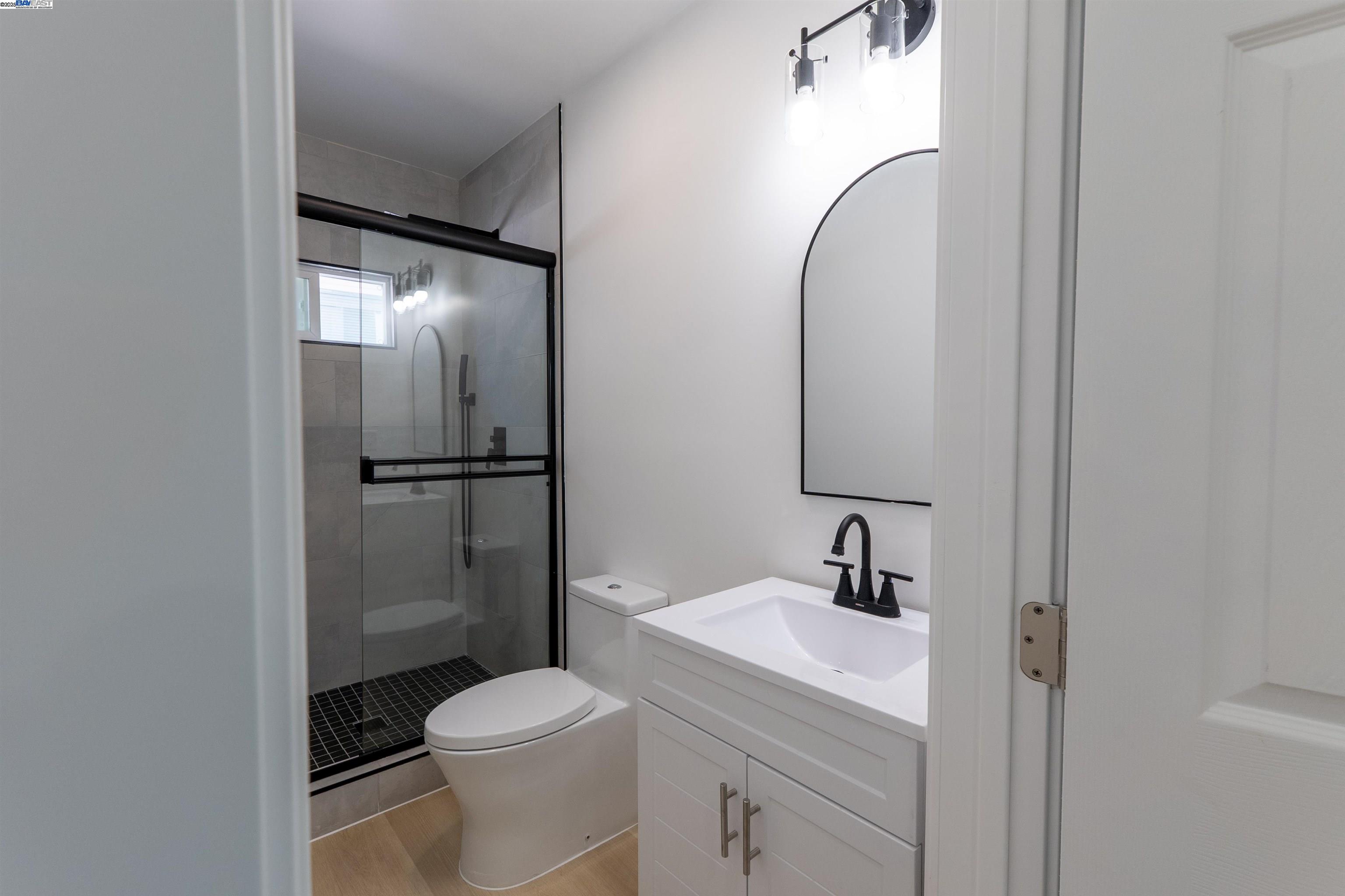 Detail Gallery Image 25 of 50 For 1276 64th Ave, Oakland,  CA 94621 - 2 Beds | 1 Baths