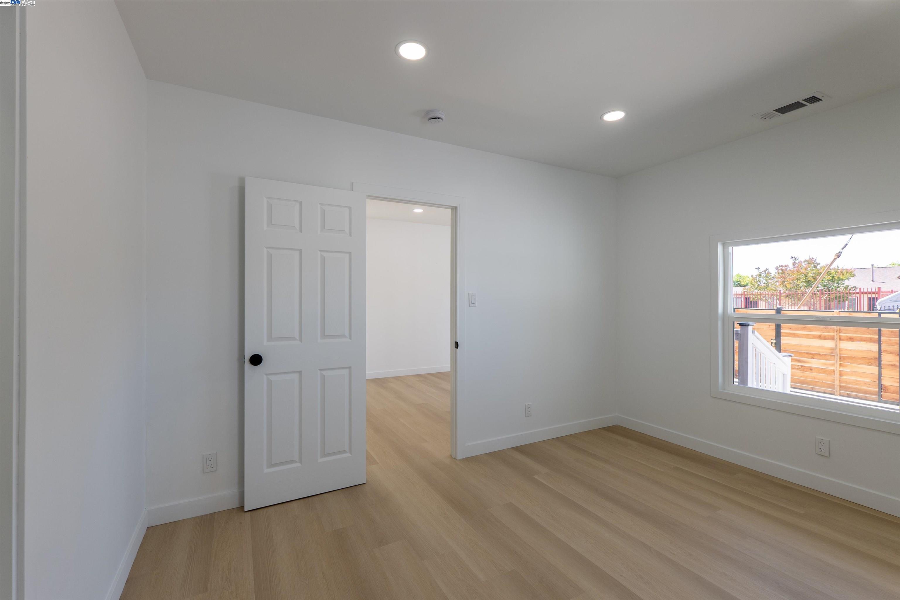 Detail Gallery Image 33 of 50 For 1276 64th Ave, Oakland,  CA 94621 - 2 Beds | 1 Baths