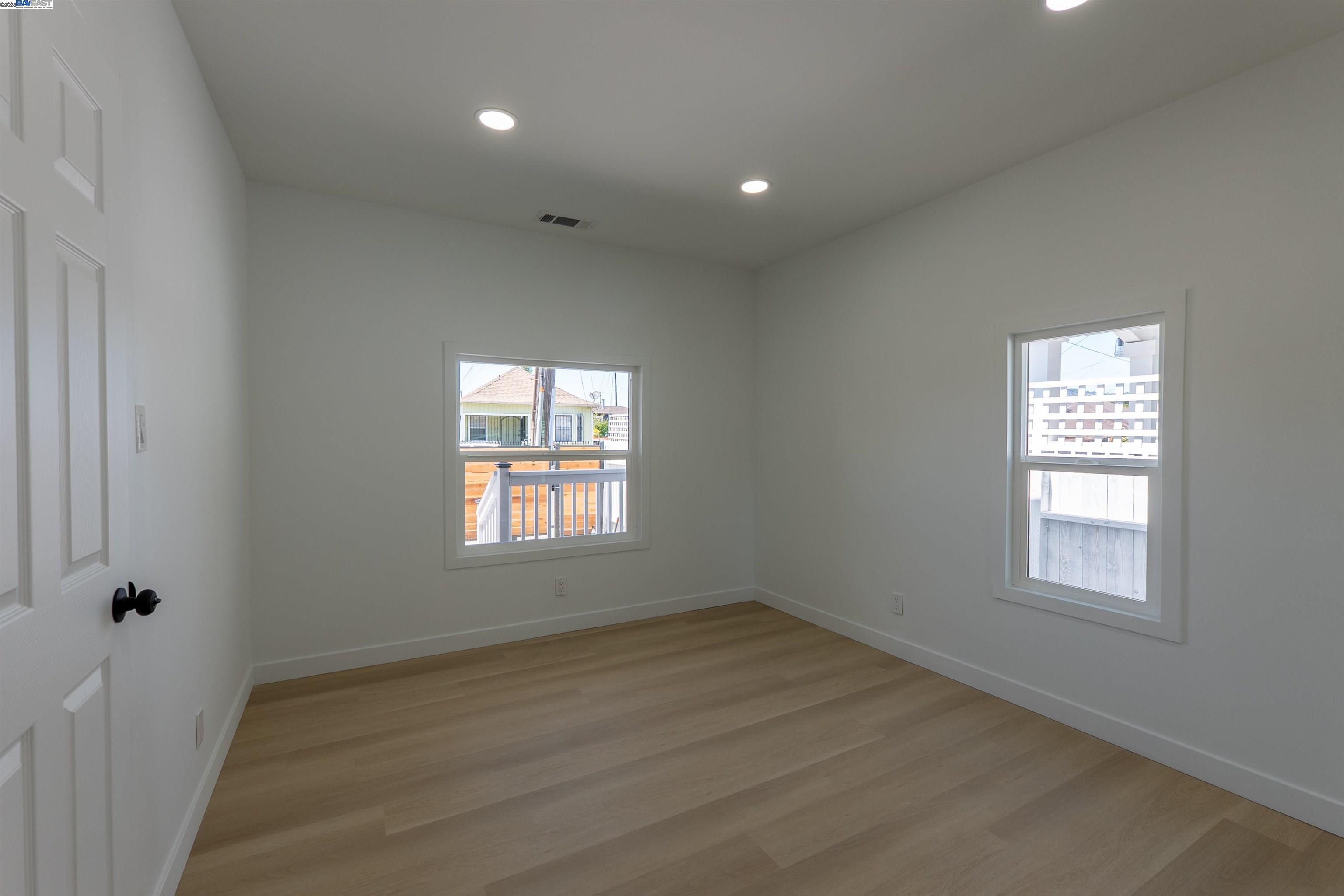 Detail Gallery Image 35 of 50 For 1276 64th Ave, Oakland,  CA 94621 - 2 Beds | 1 Baths