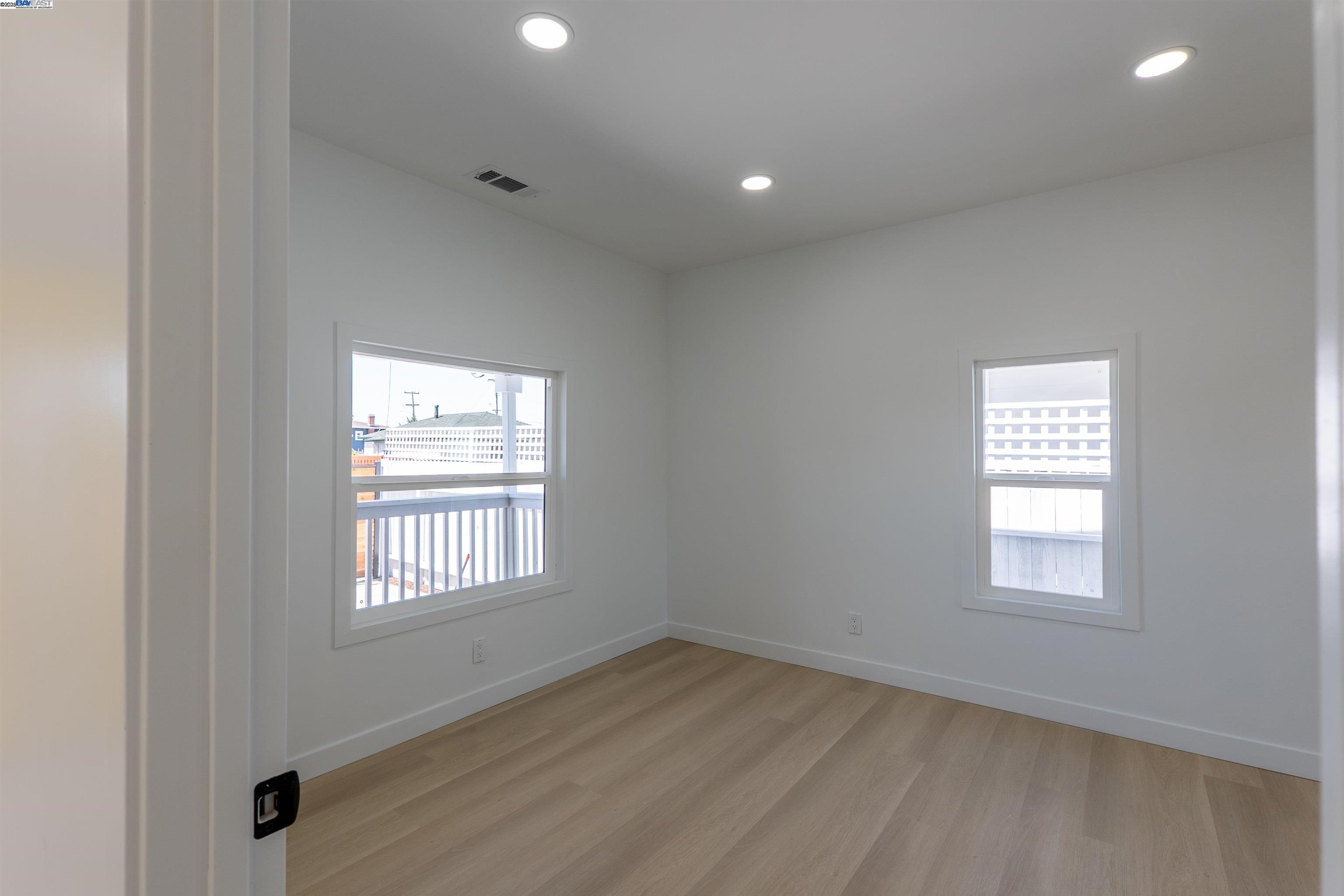 Detail Gallery Image 39 of 50 For 1276 64th Ave, Oakland,  CA 94621 - 2 Beds | 1 Baths