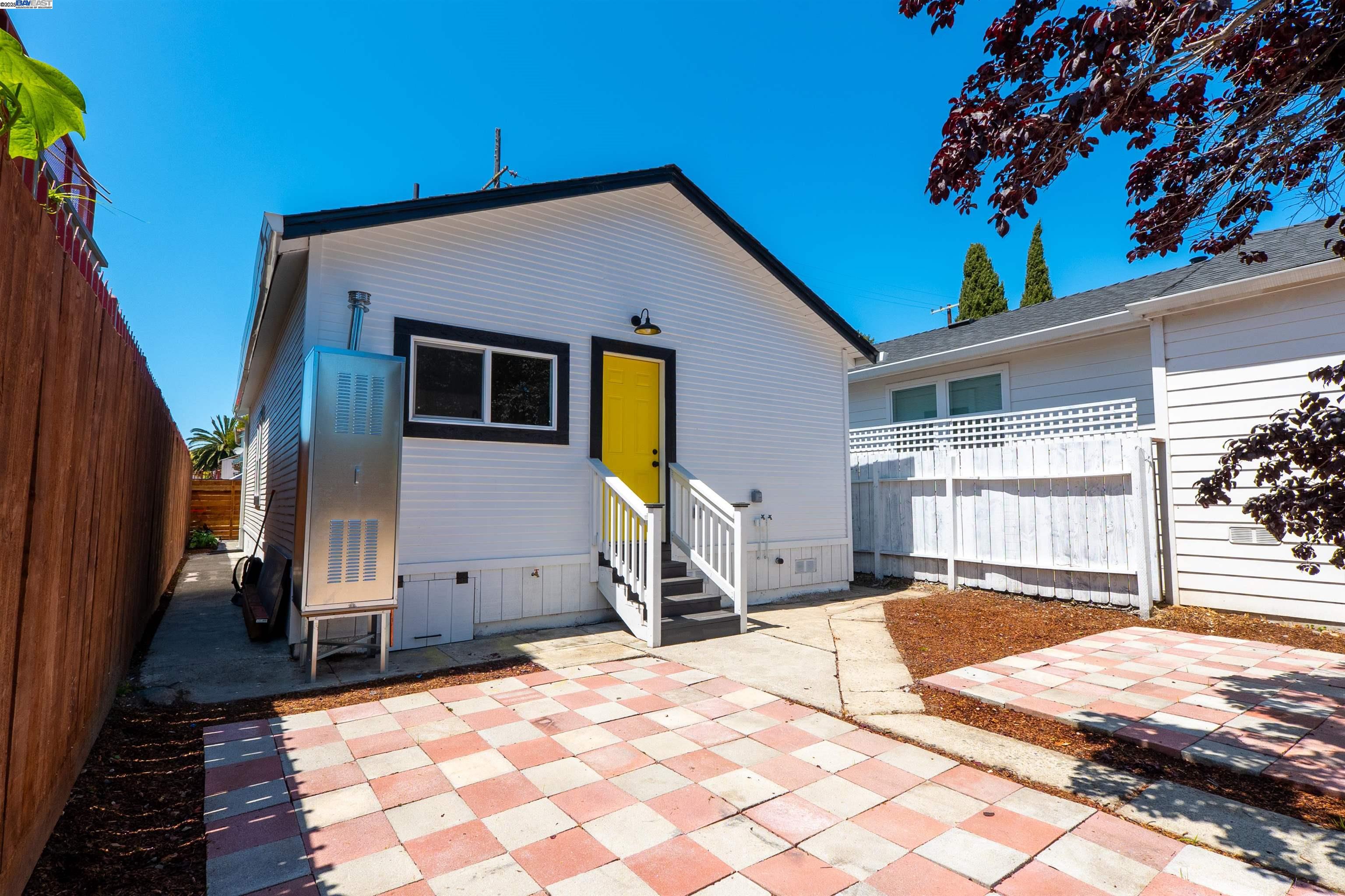 Detail Gallery Image 41 of 50 For 1276 64th Ave, Oakland,  CA 94621 - 2 Beds | 1 Baths