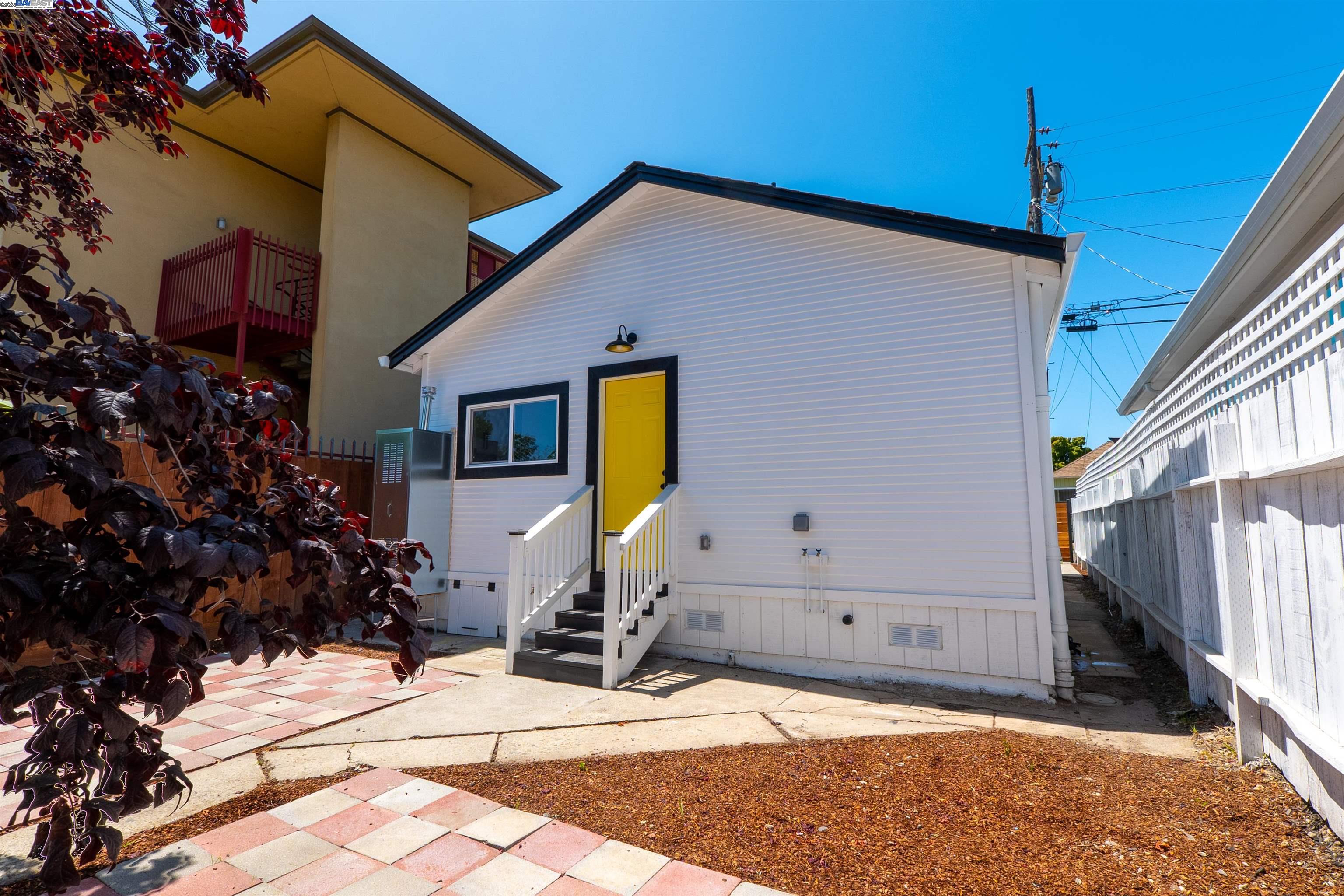 Detail Gallery Image 43 of 50 For 1276 64th Ave, Oakland,  CA 94621 - 2 Beds | 1 Baths