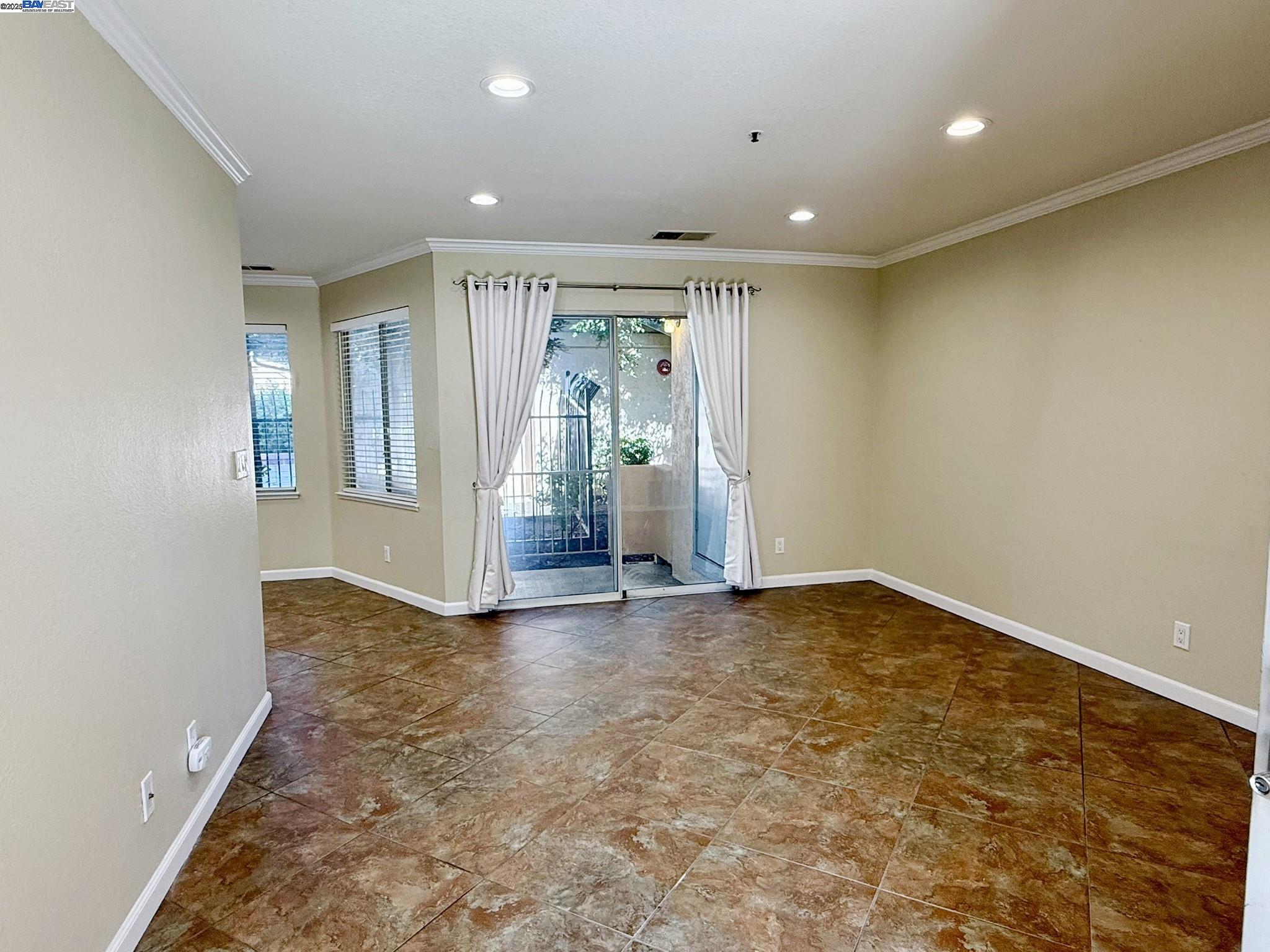 Photo #2: 41103483 Listing 