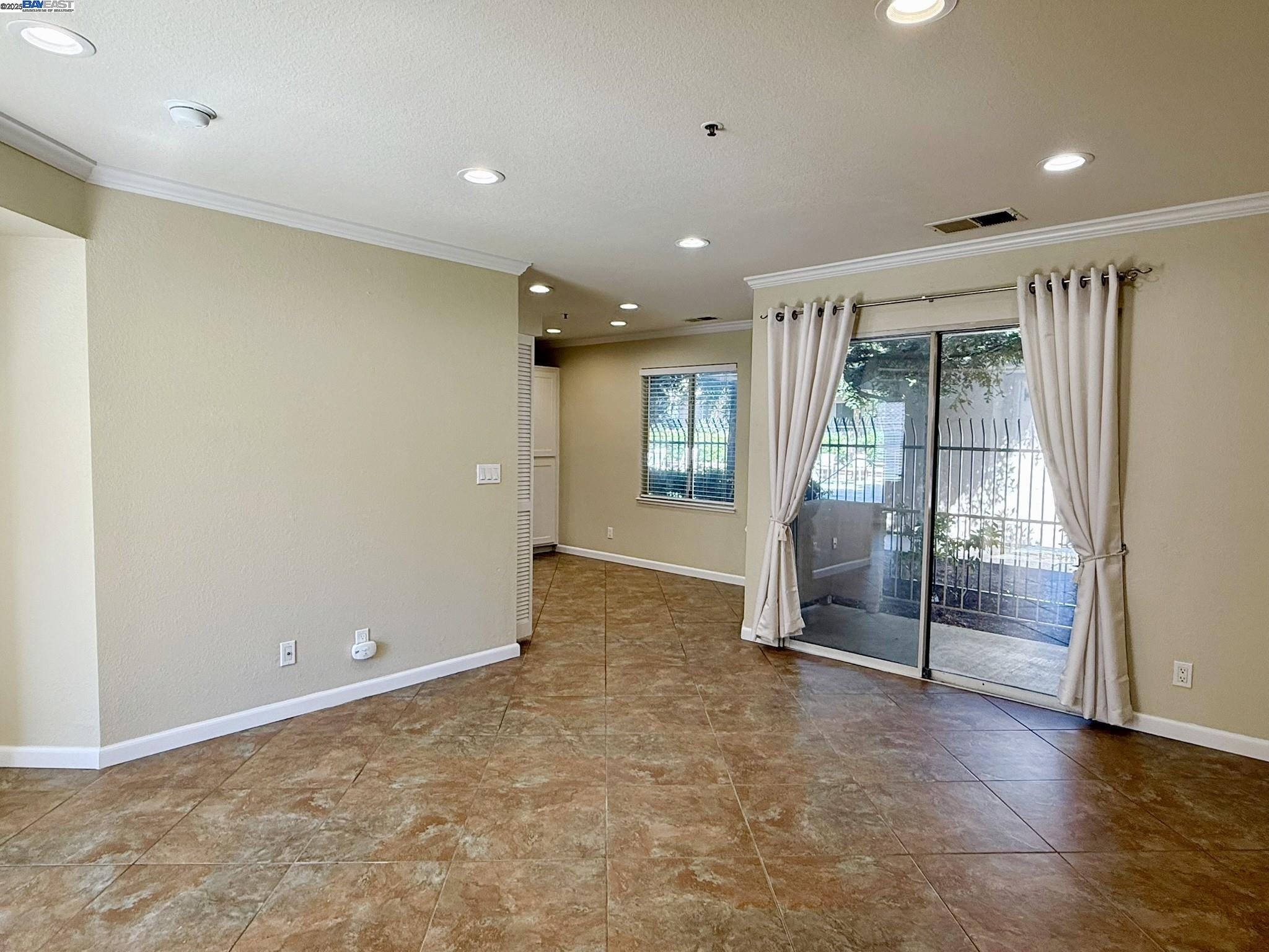 Photo #3: 41103483 Listing 