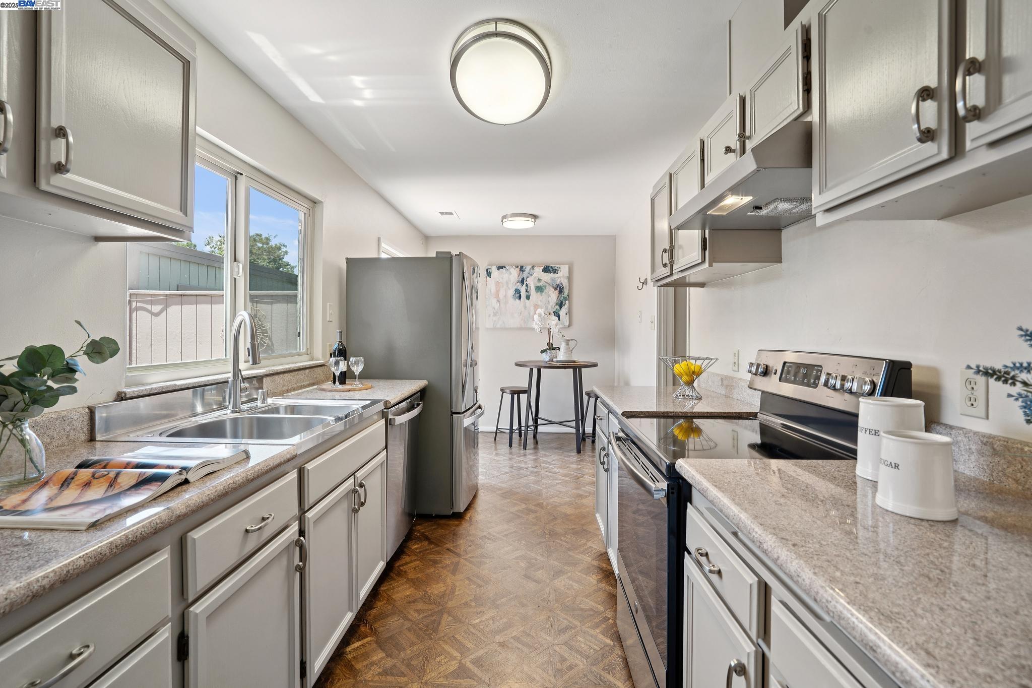 Photo #2: 41103486 Listing 