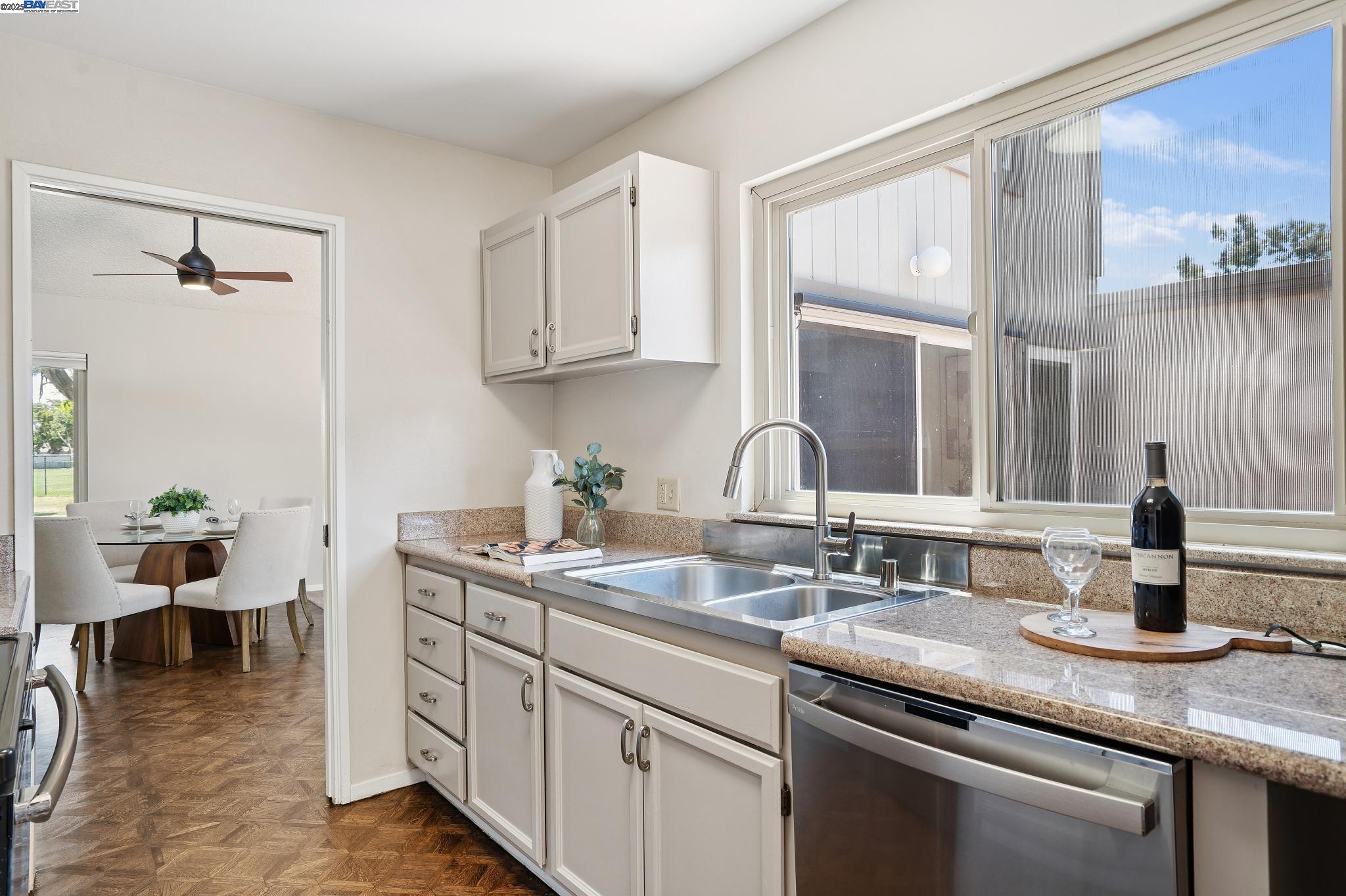 Photo #3: 41103486 Listing 