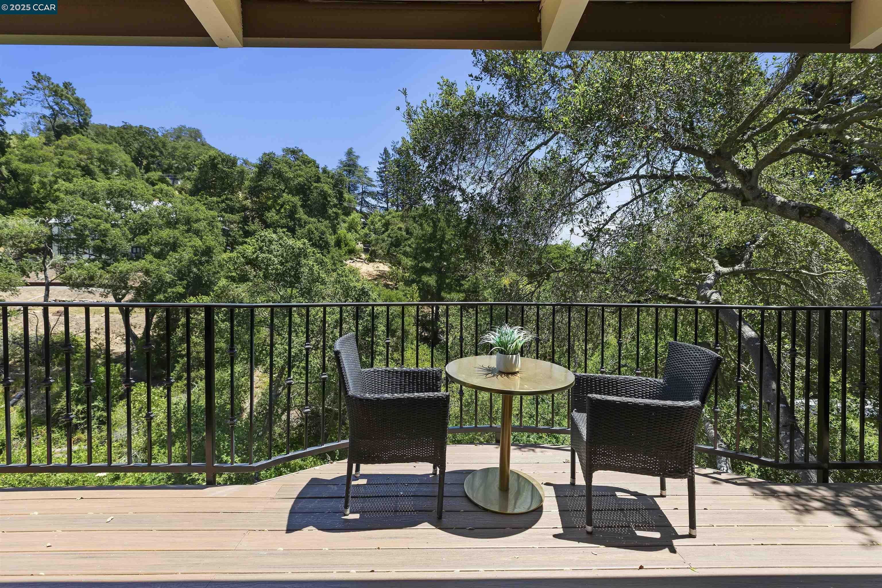 Detail Gallery Image 21 of 59 For 38 Saint Stephens Dr, Orinda,  CA 94563 - 5 Beds | 3/1 Baths