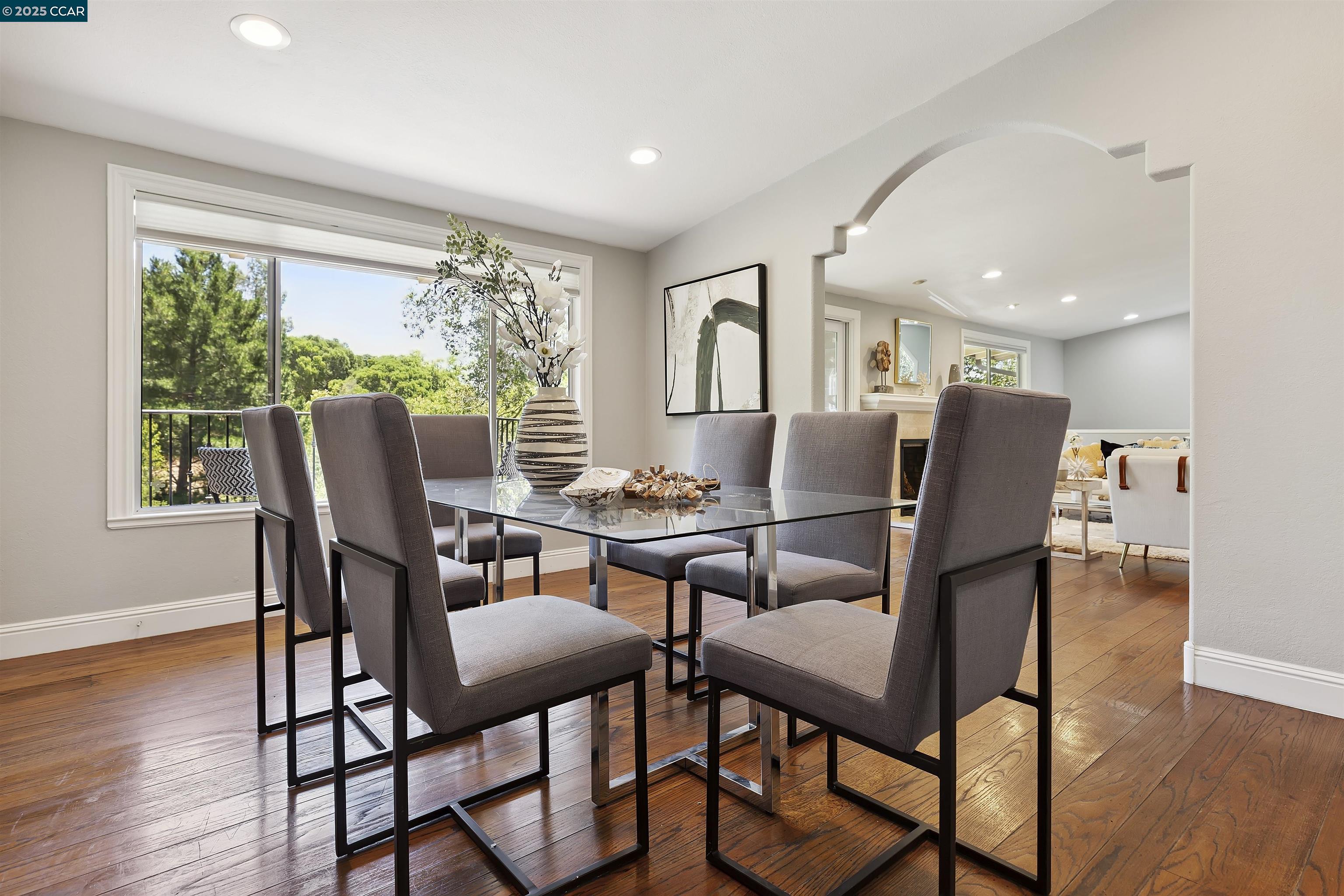 Detail Gallery Image 22 of 59 For 38 Saint Stephens Dr, Orinda,  CA 94563 - 5 Beds | 3/1 Baths