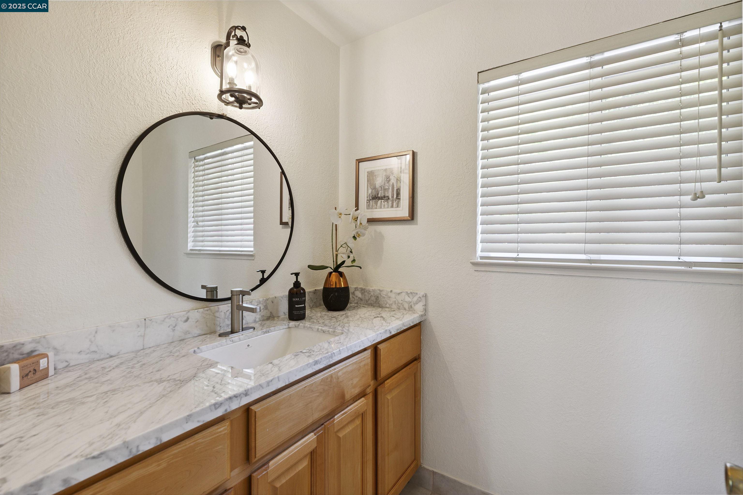 Detail Gallery Image 27 of 59 For 38 Saint Stephens Dr, Orinda,  CA 94563 - 5 Beds | 3/1 Baths