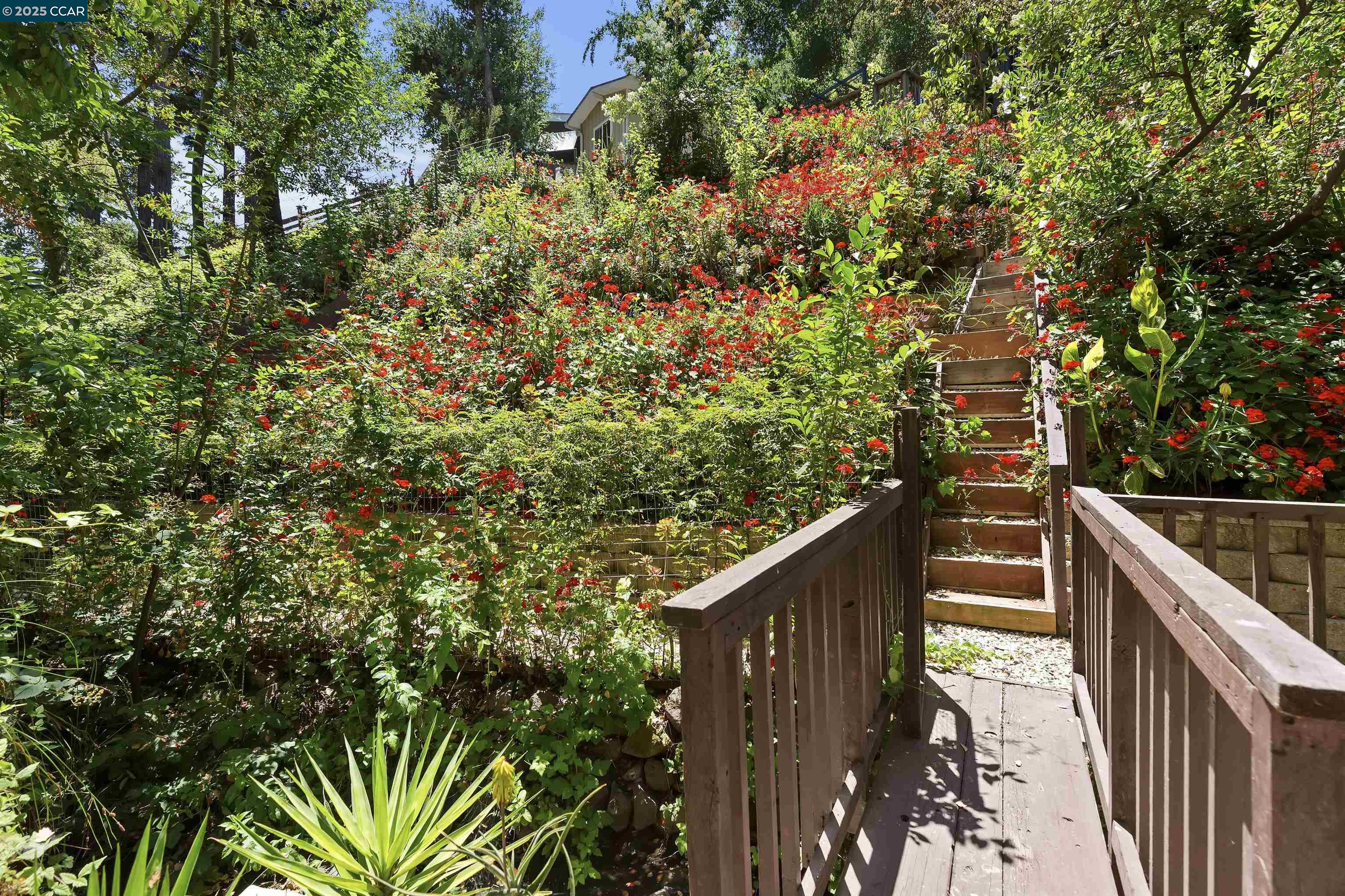 Detail Gallery Image 34 of 59 For 38 Saint Stephens Dr, Orinda,  CA 94563 - 5 Beds | 3/1 Baths