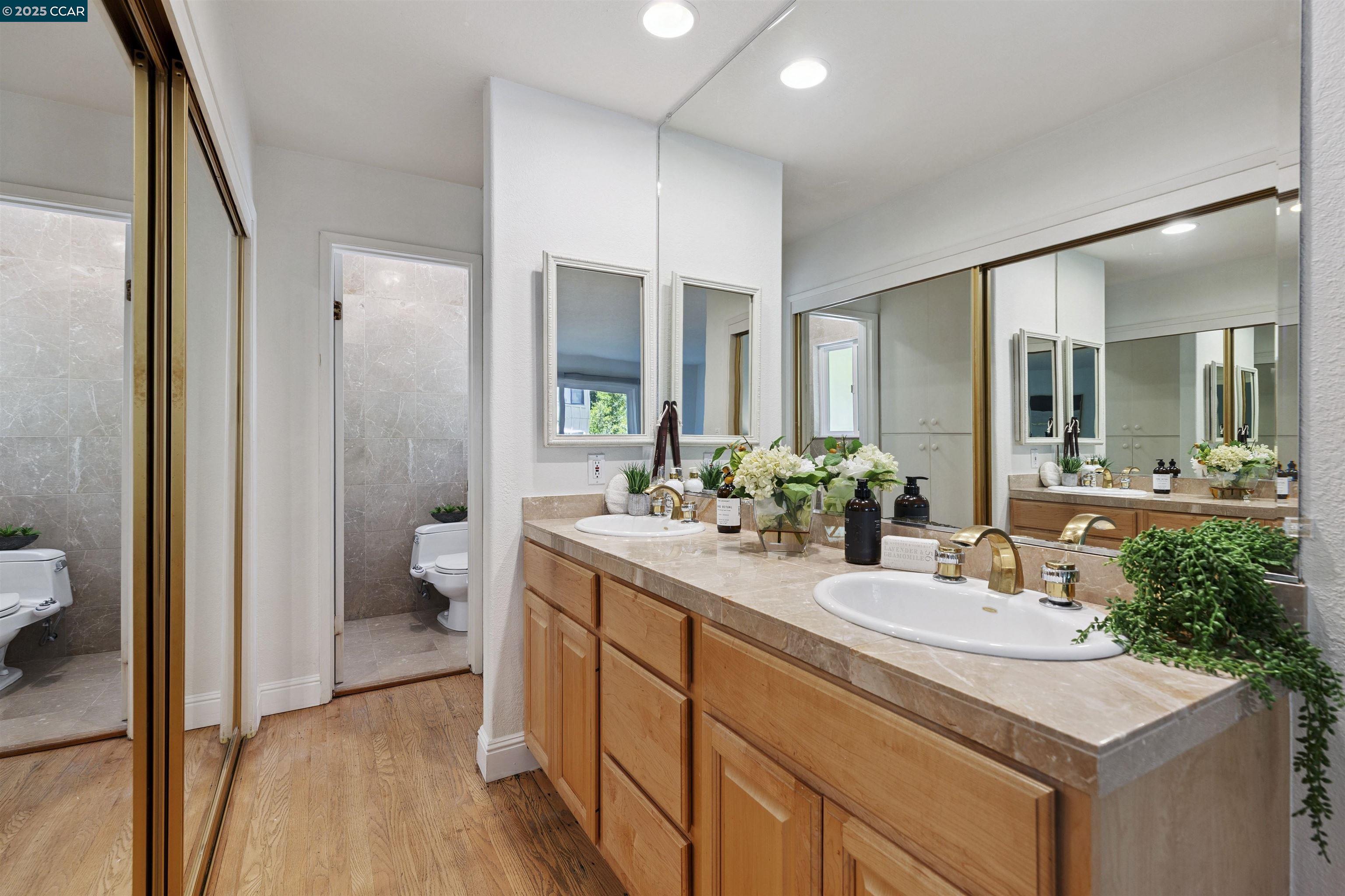 Detail Gallery Image 38 of 59 For 38 Saint Stephens Dr, Orinda,  CA 94563 - 5 Beds | 3/1 Baths