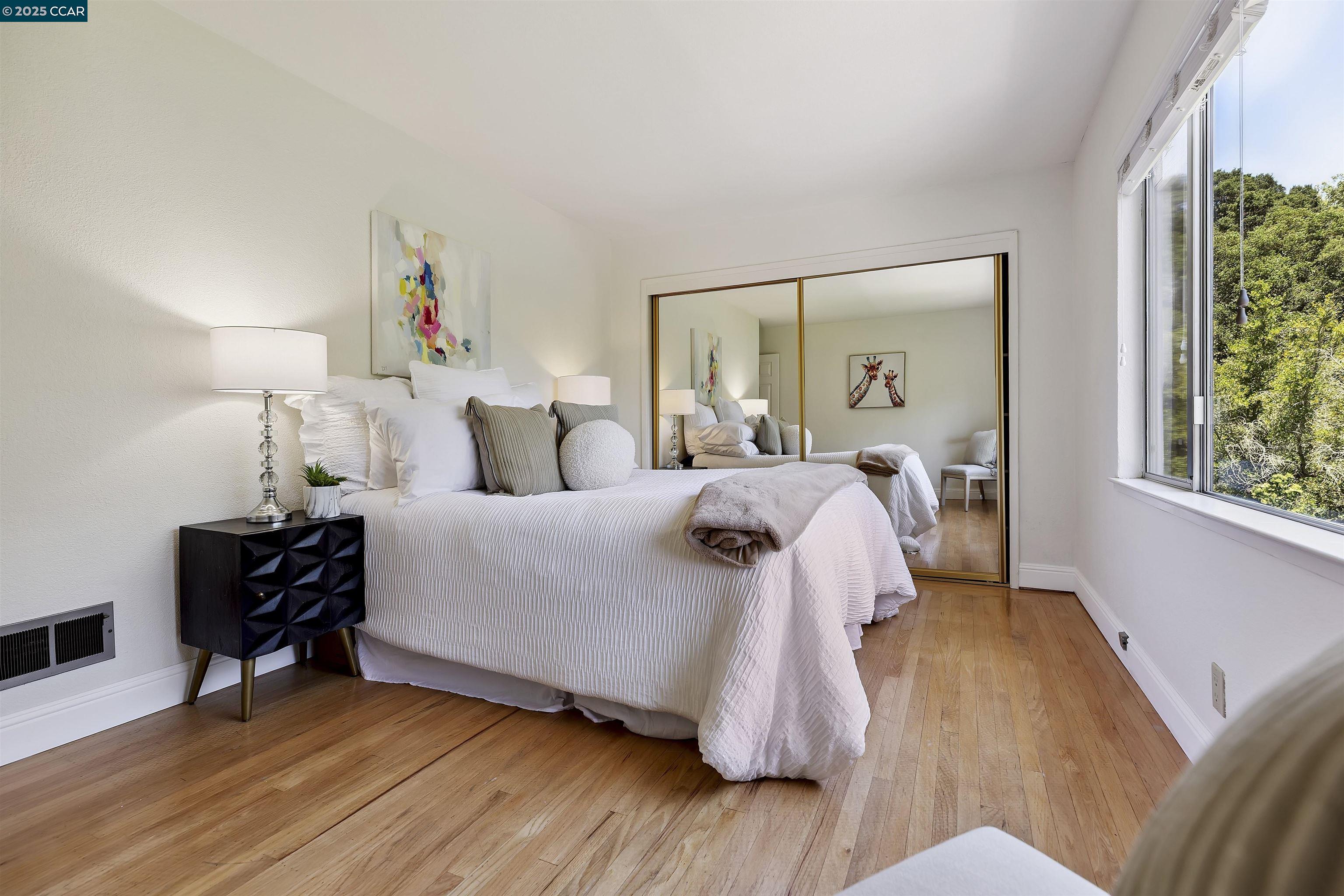 Detail Gallery Image 39 of 59 For 38 Saint Stephens Dr, Orinda,  CA 94563 - 5 Beds | 3/1 Baths