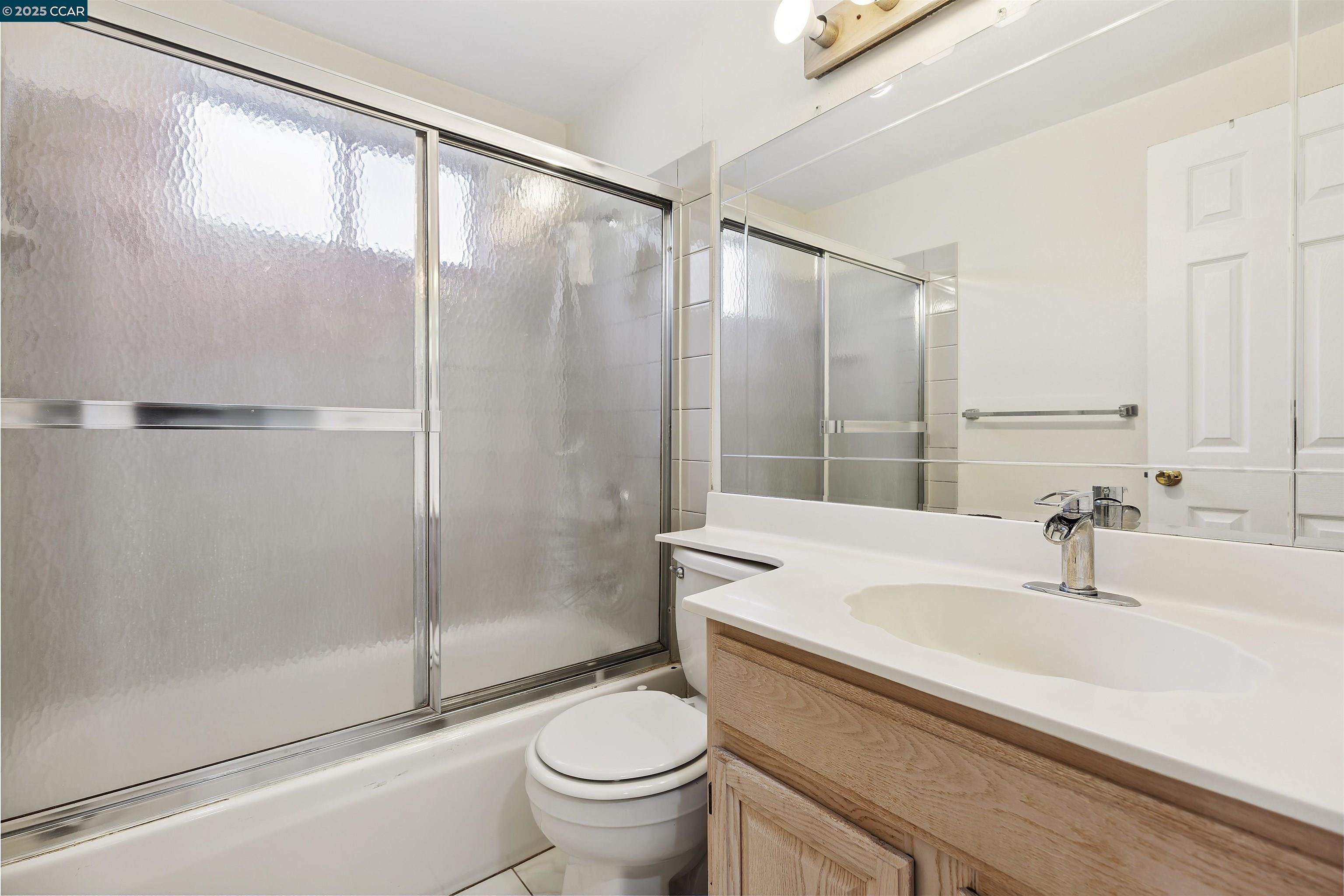 Detail Gallery Image 49 of 59 For 38 Saint Stephens Dr, Orinda,  CA 94563 - 5 Beds | 3/1 Baths