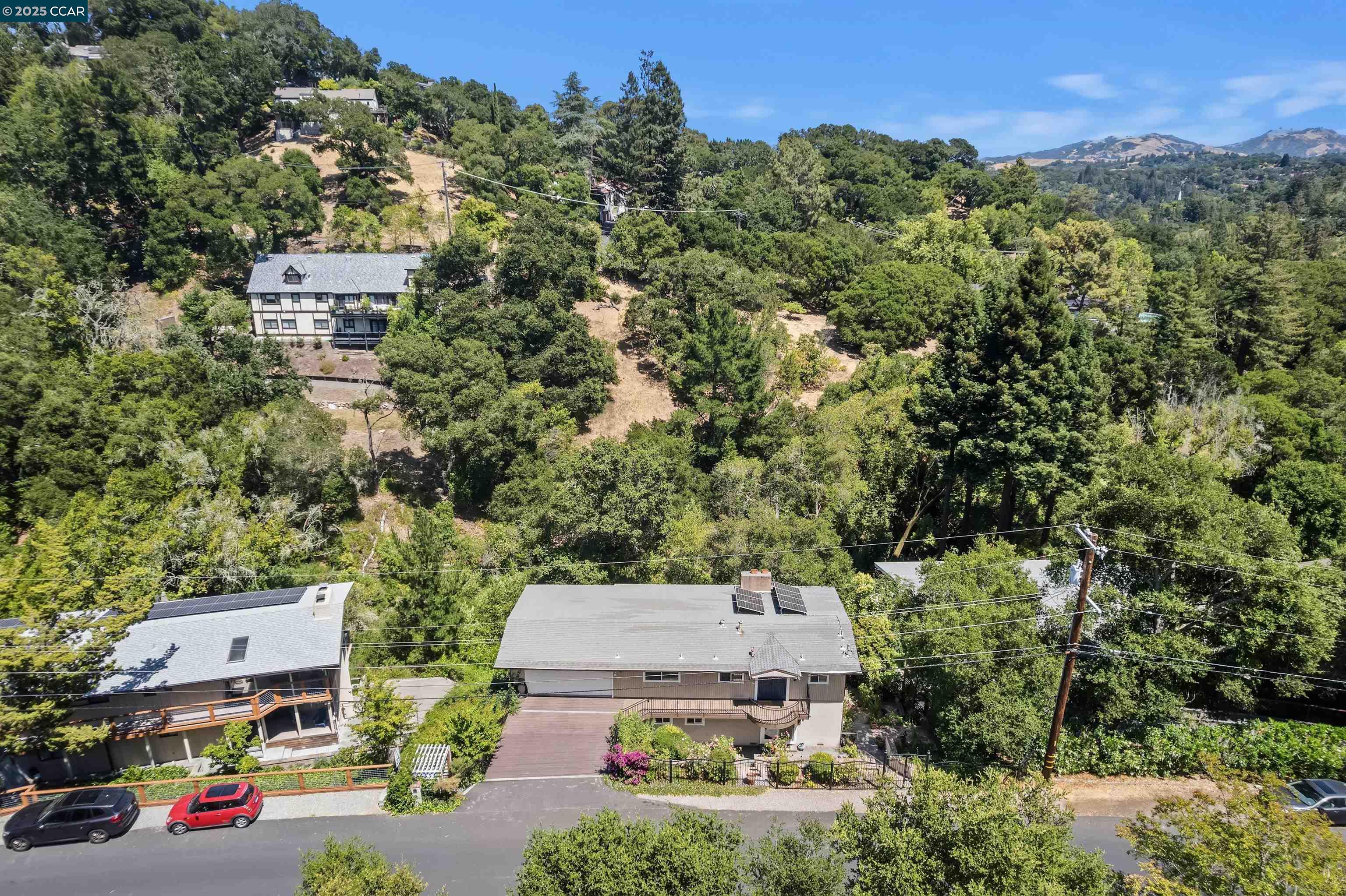 Detail Gallery Image 53 of 59 For 38 Saint Stephens Dr, Orinda,  CA 94563 - 5 Beds | 3/1 Baths