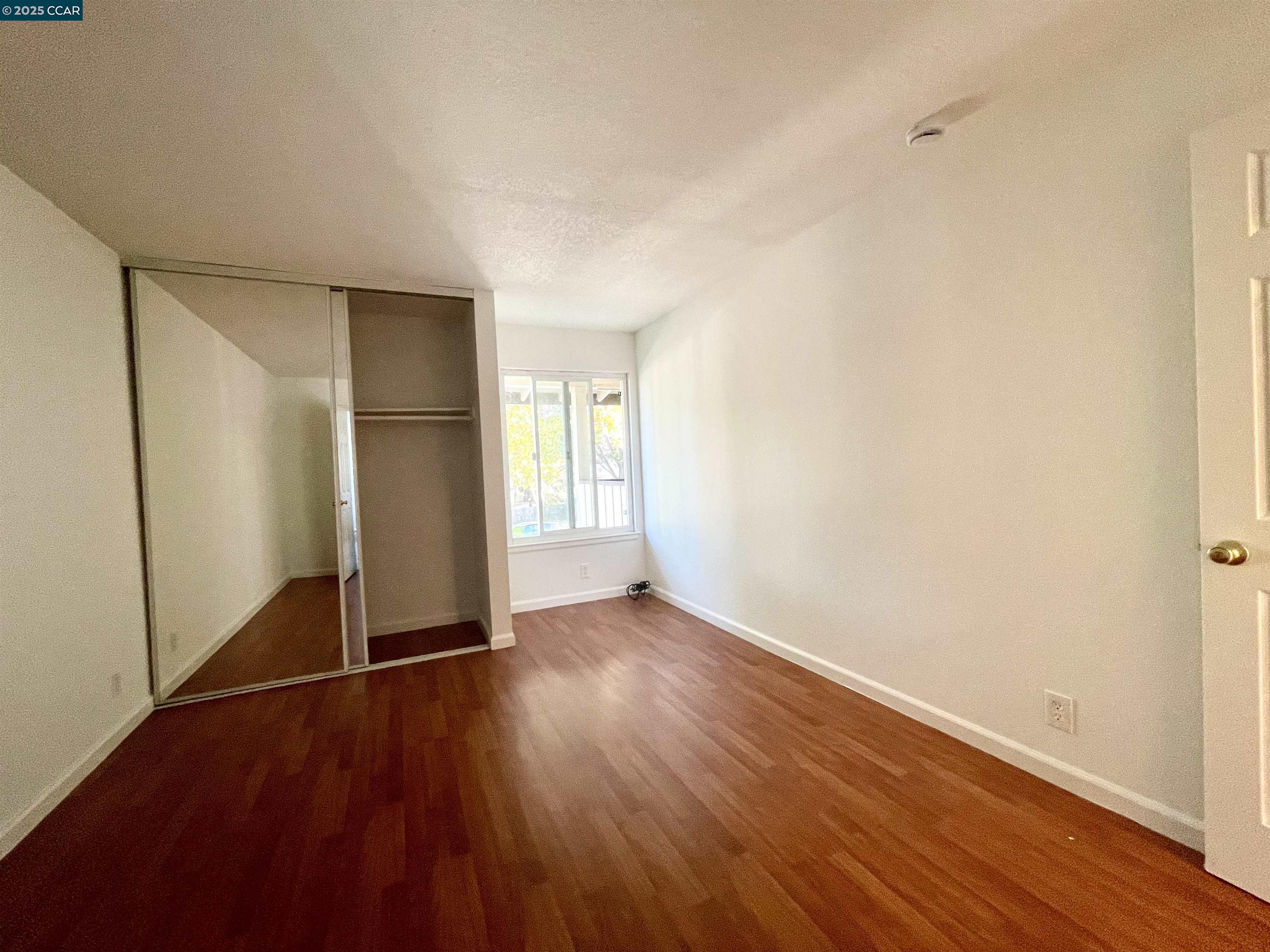 Photo #12: 41103489 Listing: Photo #12