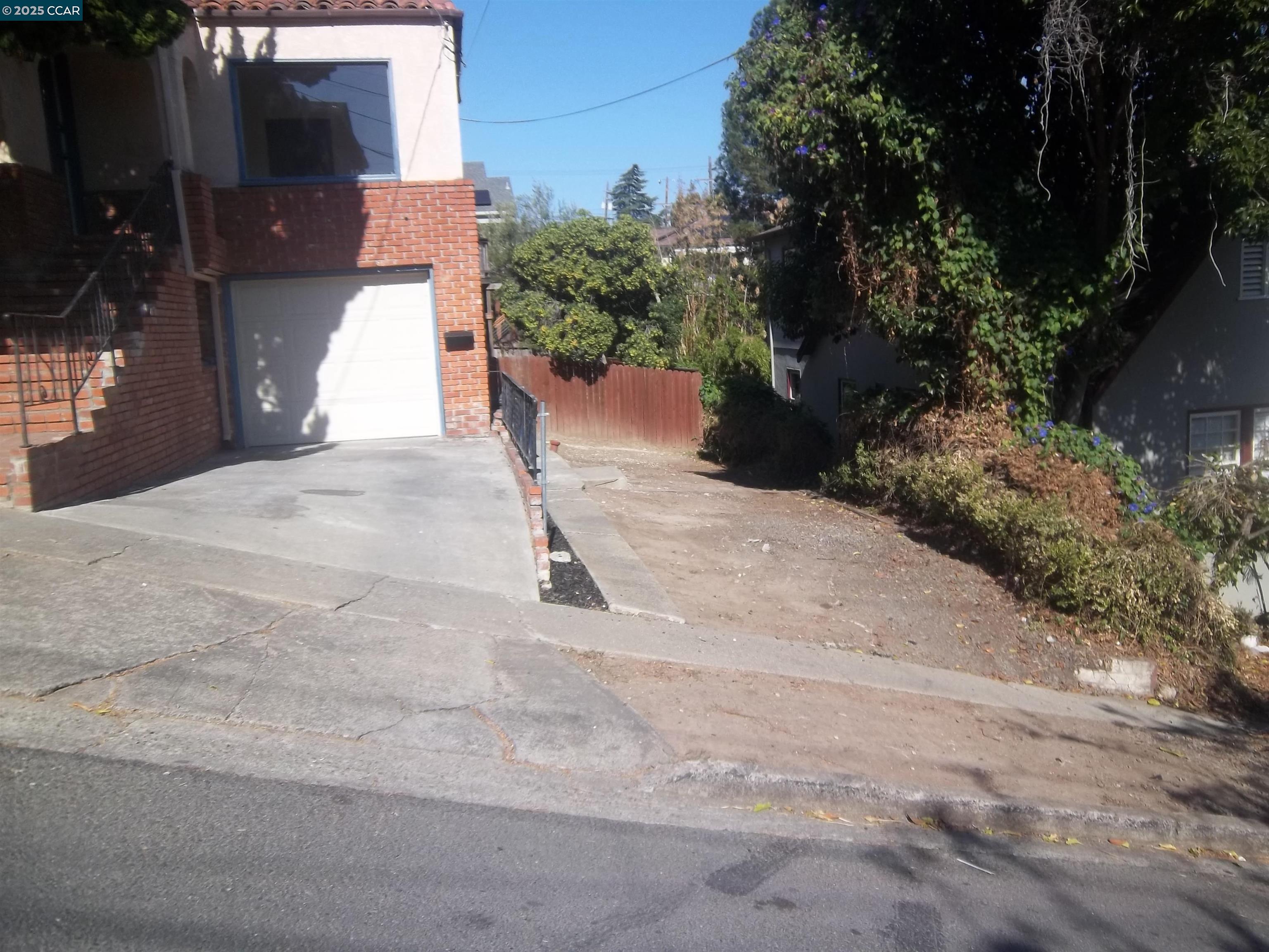 25 Main, Martinez, California 94553, 3 Bedrooms Bedrooms, 7 Rooms Rooms,2 BathroomsBathrooms,Residential Lease,For Rent,25 Main,41103492