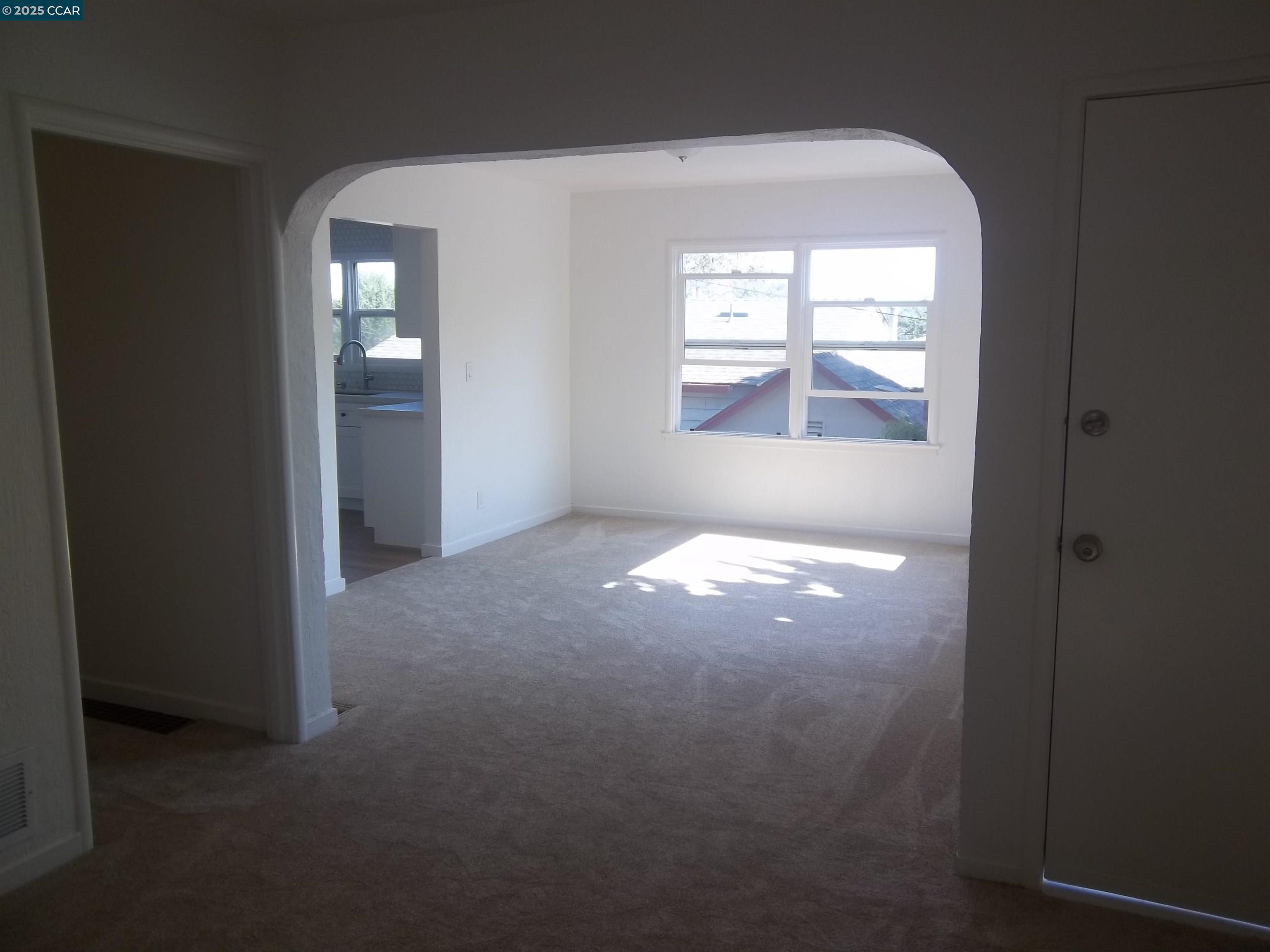 25 Main, Martinez, California 94553, 3 Bedrooms Bedrooms, 7 Rooms Rooms,2 BathroomsBathrooms,Residential Lease,For Rent,25 Main,41103492