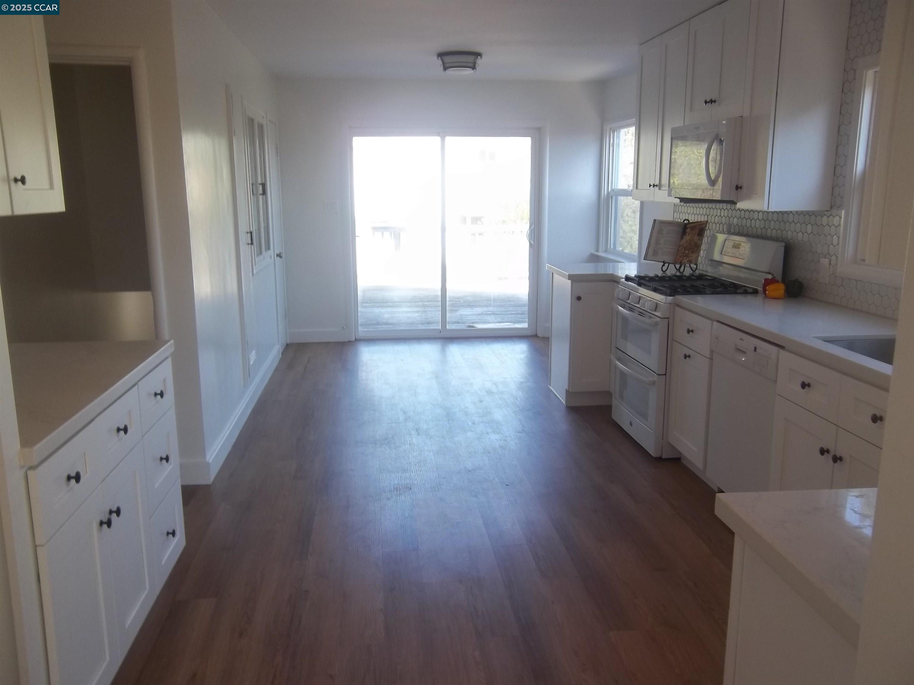 25 Main, Martinez, California 94553, 3 Bedrooms Bedrooms, 7 Rooms Rooms,2 BathroomsBathrooms,Residential Lease,For Rent,25 Main,41103492