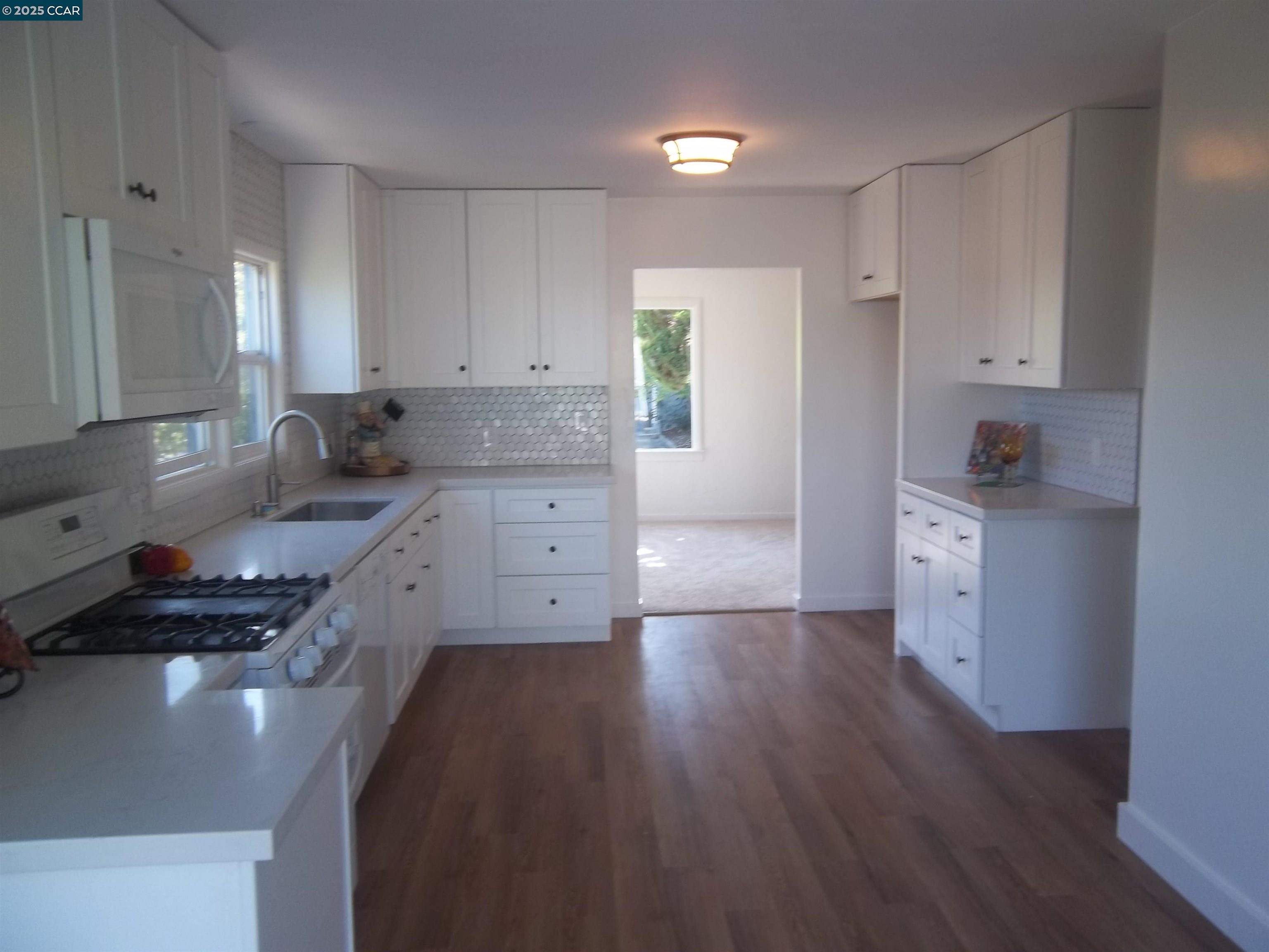 25 Main, Martinez, California 94553, 3 Bedrooms Bedrooms, 7 Rooms Rooms,2 BathroomsBathrooms,Residential Lease,For Rent,25 Main,41103492