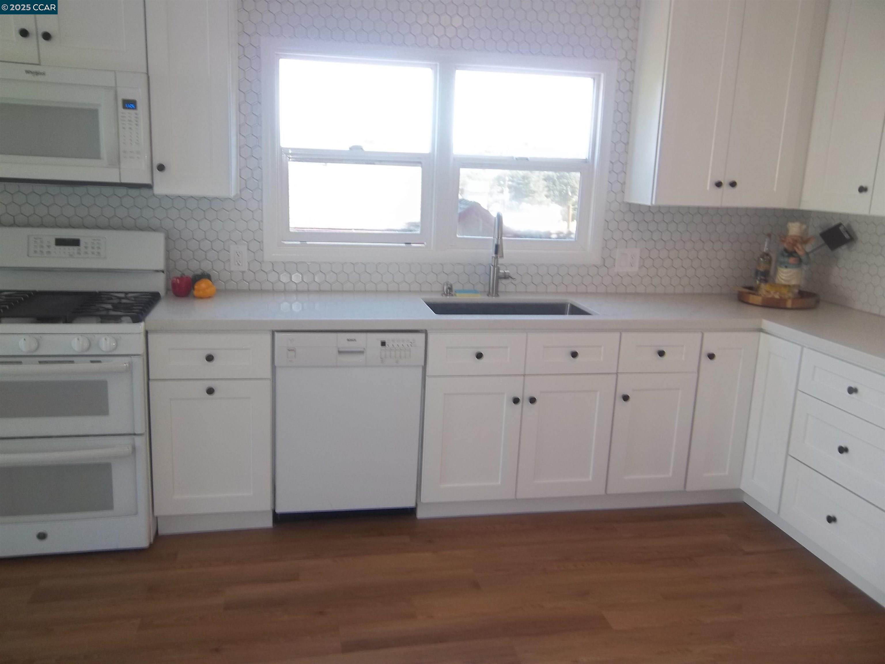 25 Main, Martinez, California 94553, 3 Bedrooms Bedrooms, 7 Rooms Rooms,2 BathroomsBathrooms,Residential Lease,For Rent,25 Main,41103492