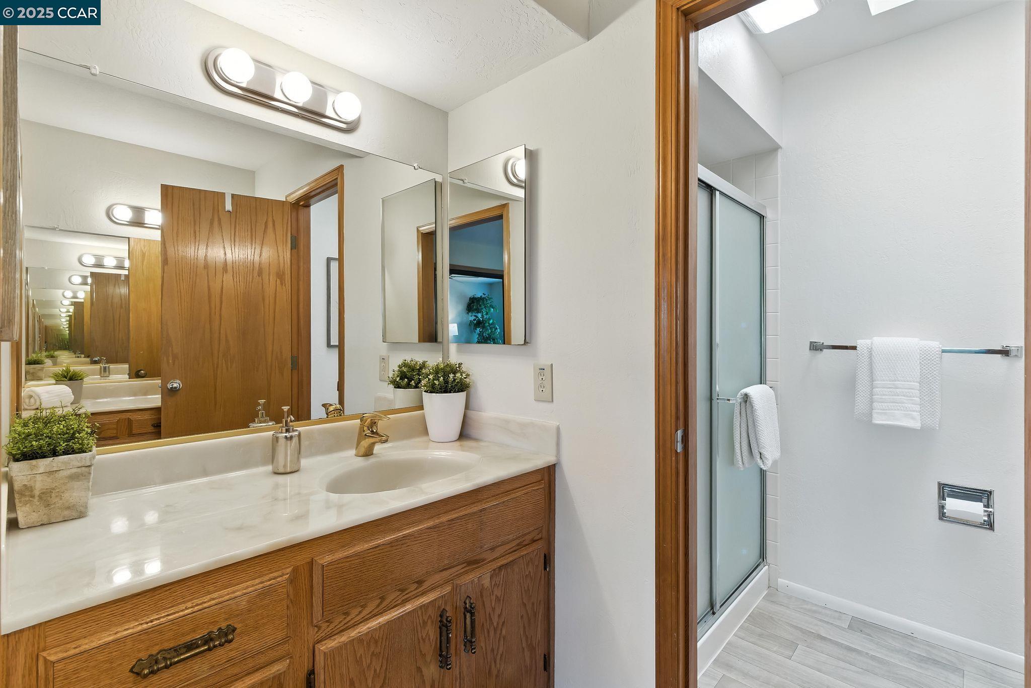 Photo #16: 41103493 Listing: Photo #16