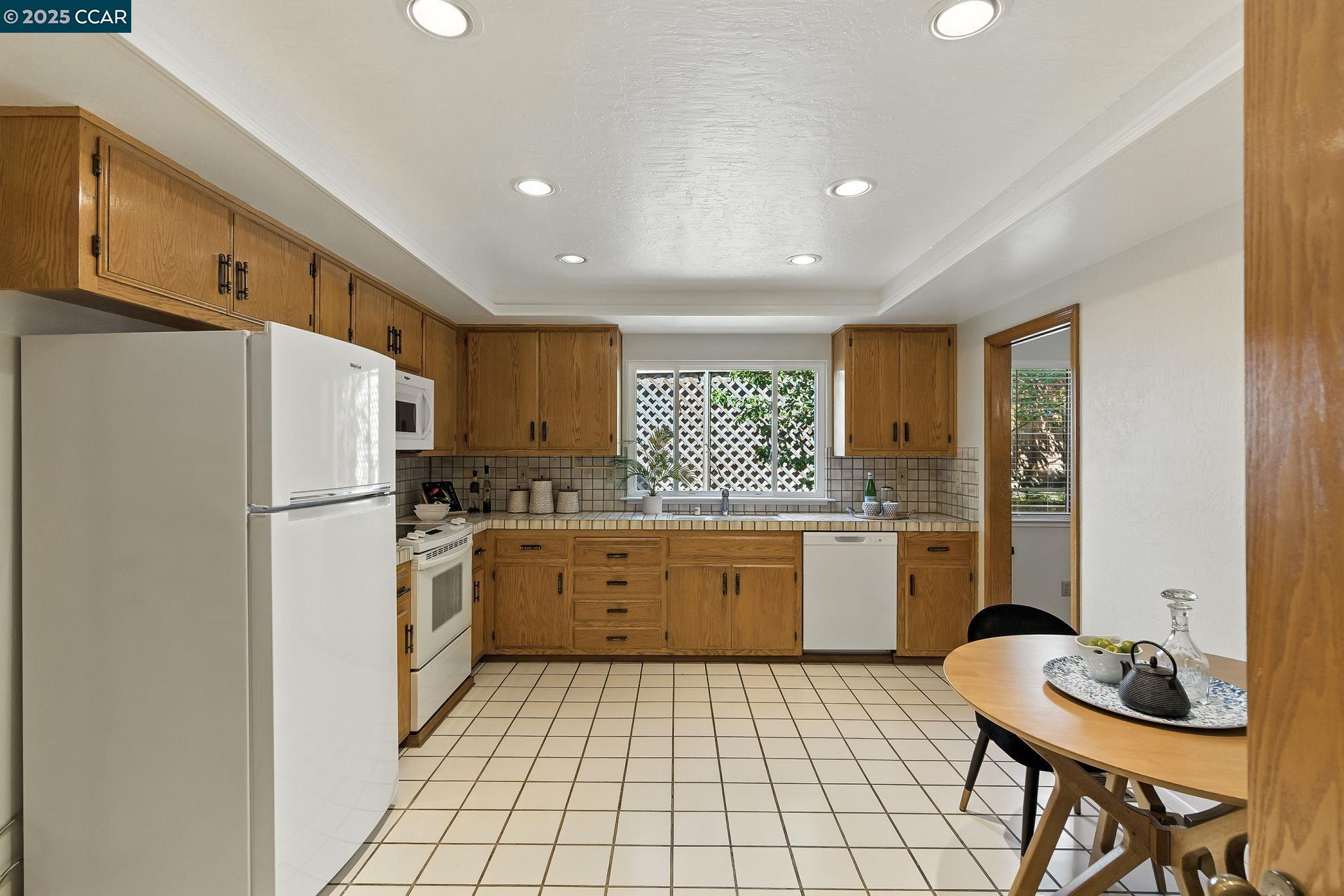 Photo #7: 41103493 Listing: Photo #7
