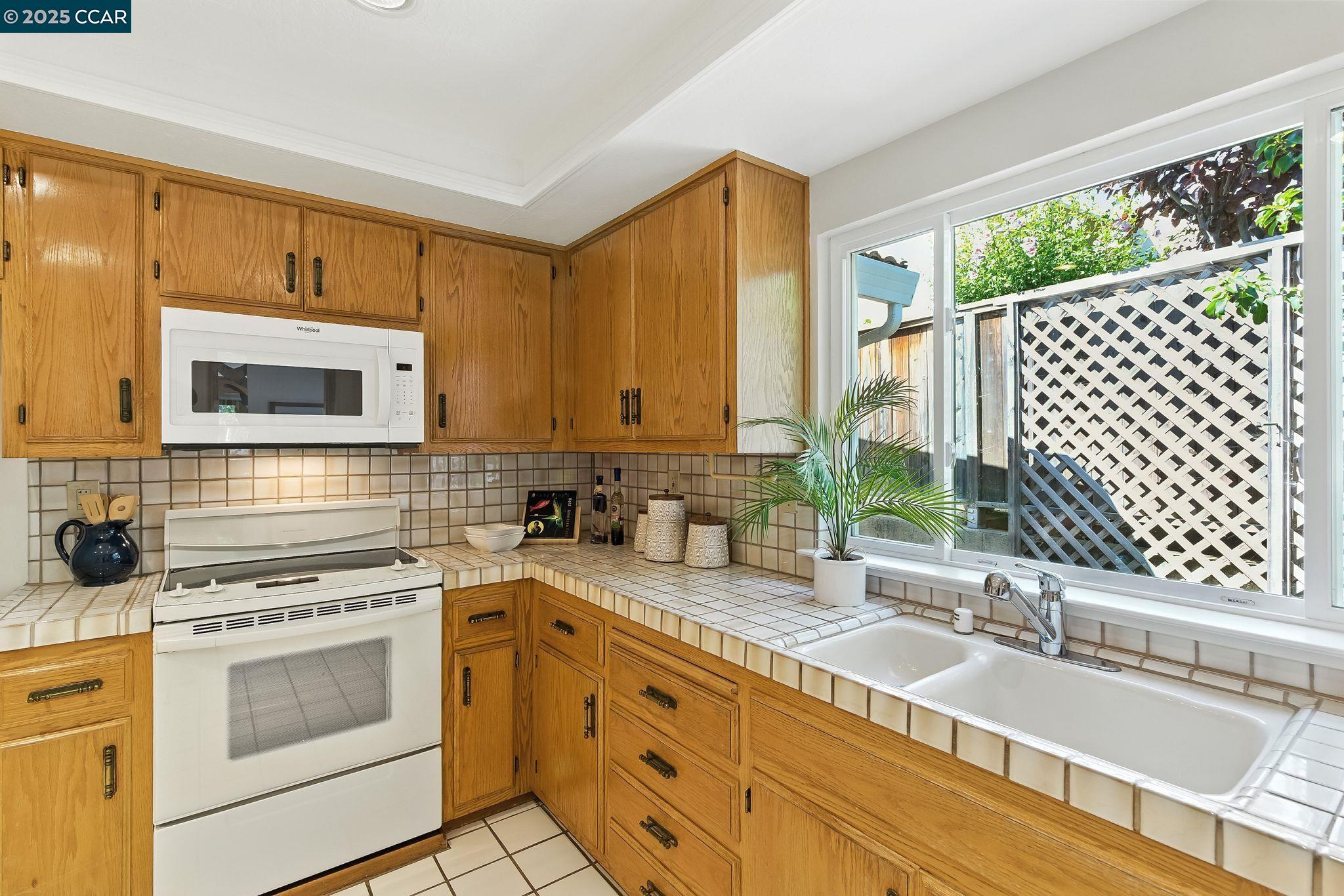 Photo #10: 41103493 Listing: Photo #10
