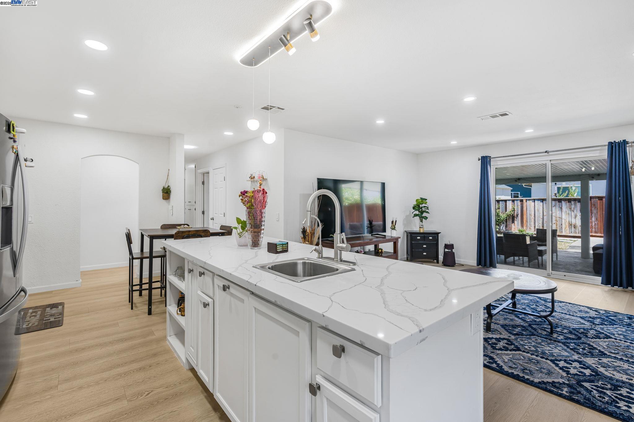 Detail Gallery Image 13 of 35 For 548 Sonoma Ave, Livermore,  CA 94550 - 4 Beds | 2 Baths