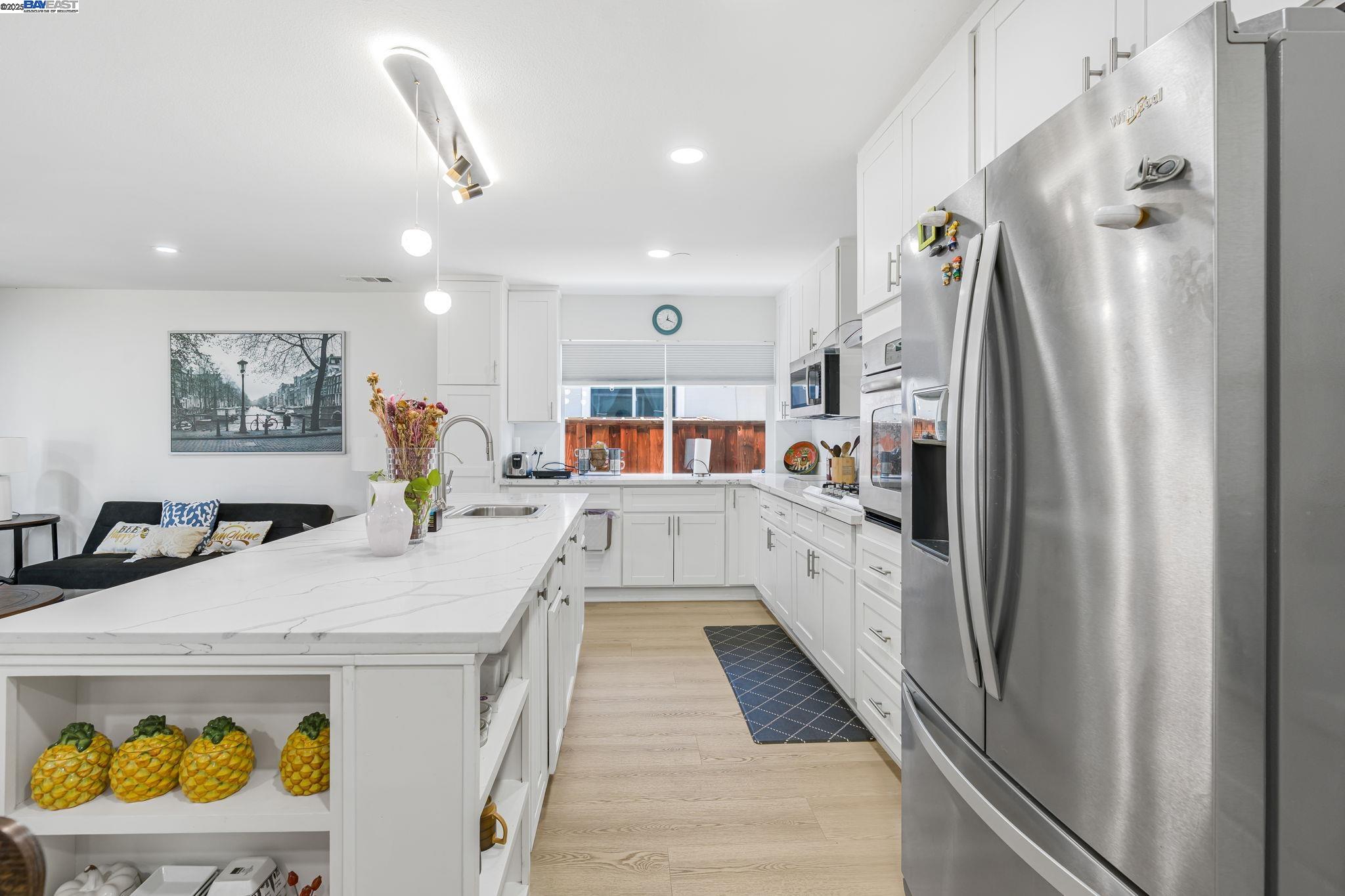 Detail Gallery Image 14 of 35 For 548 Sonoma Ave, Livermore,  CA 94550 - 4 Beds | 2 Baths