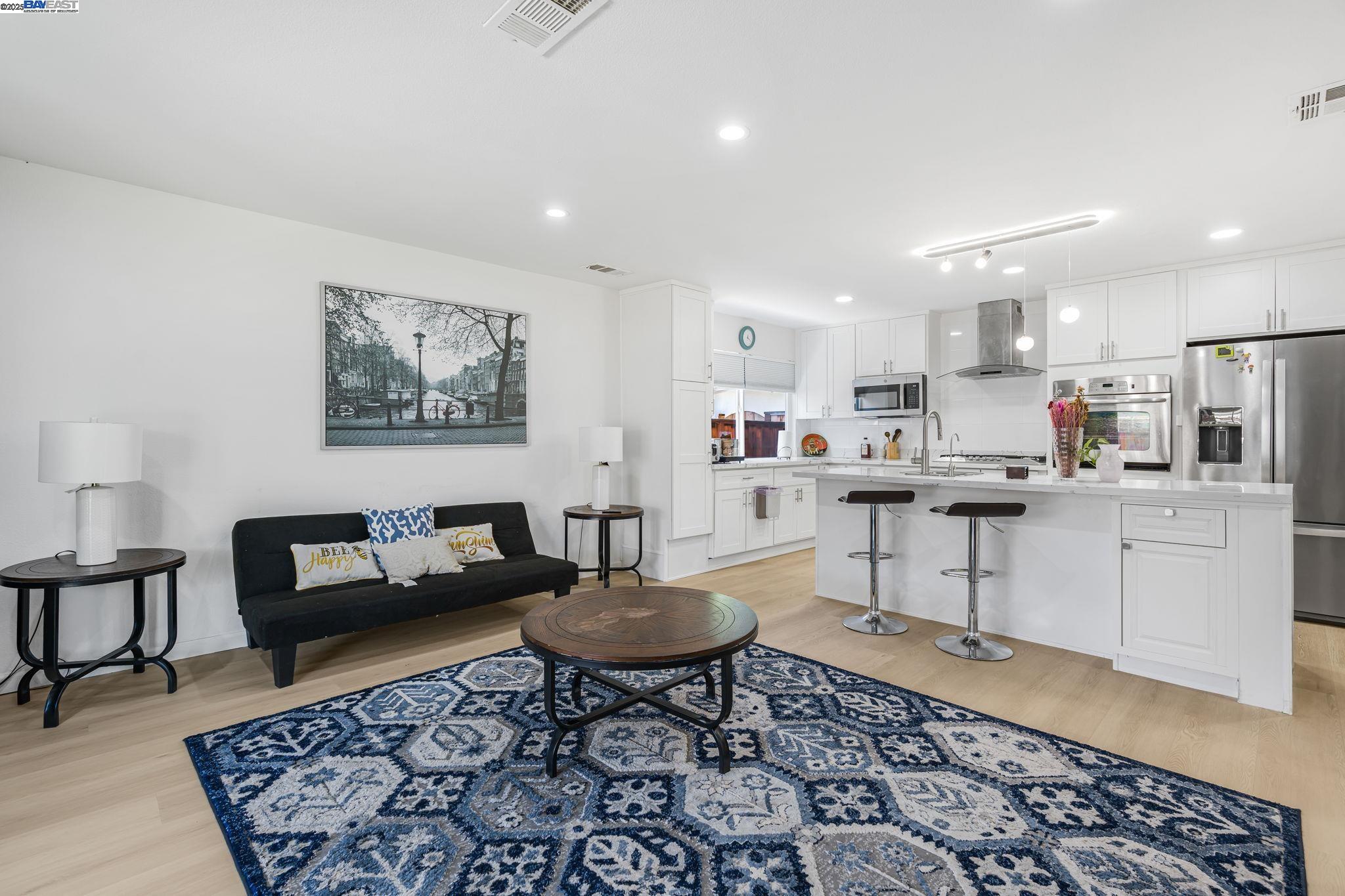 Detail Gallery Image 16 of 35 For 548 Sonoma Ave, Livermore,  CA 94550 - 4 Beds | 2 Baths