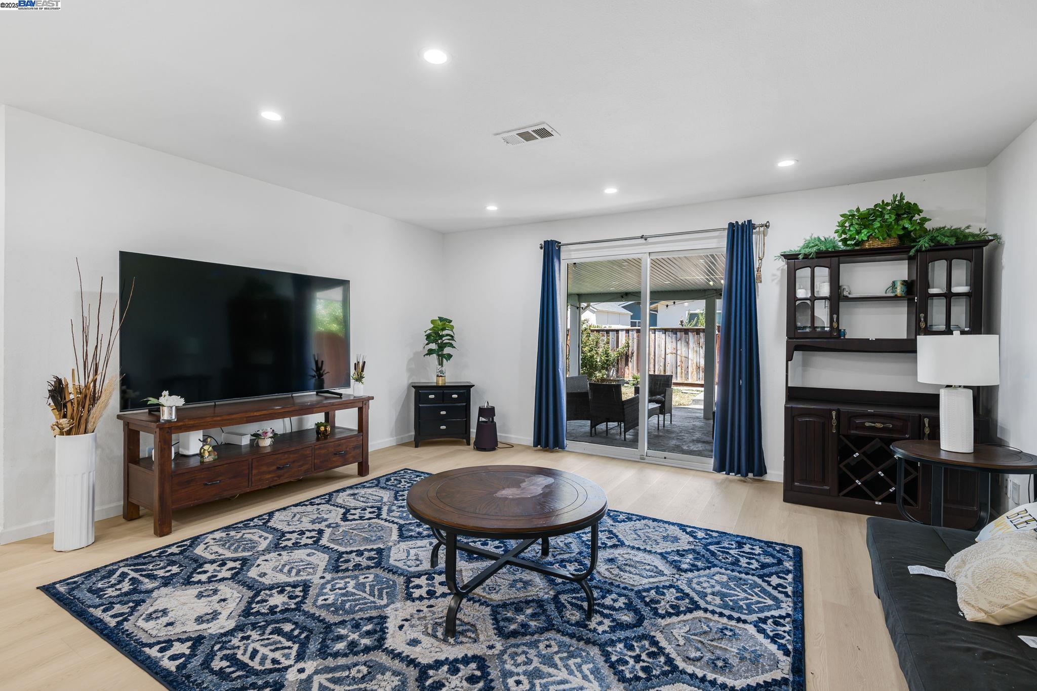 Detail Gallery Image 18 of 35 For 548 Sonoma Ave, Livermore,  CA 94550 - 4 Beds | 2 Baths