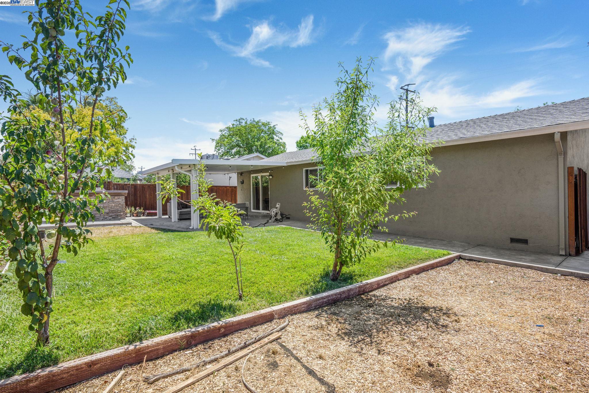 Detail Gallery Image 34 of 35 For 548 Sonoma Ave, Livermore,  CA 94550 - 4 Beds | 2 Baths