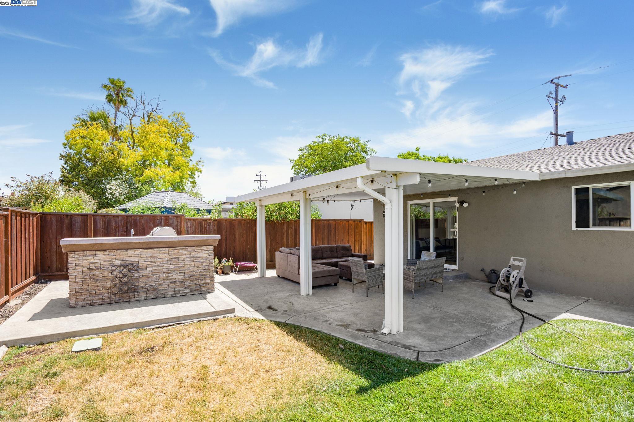 Detail Gallery Image 35 of 35 For 548 Sonoma Ave, Livermore,  CA 94550 - 4 Beds | 2 Baths