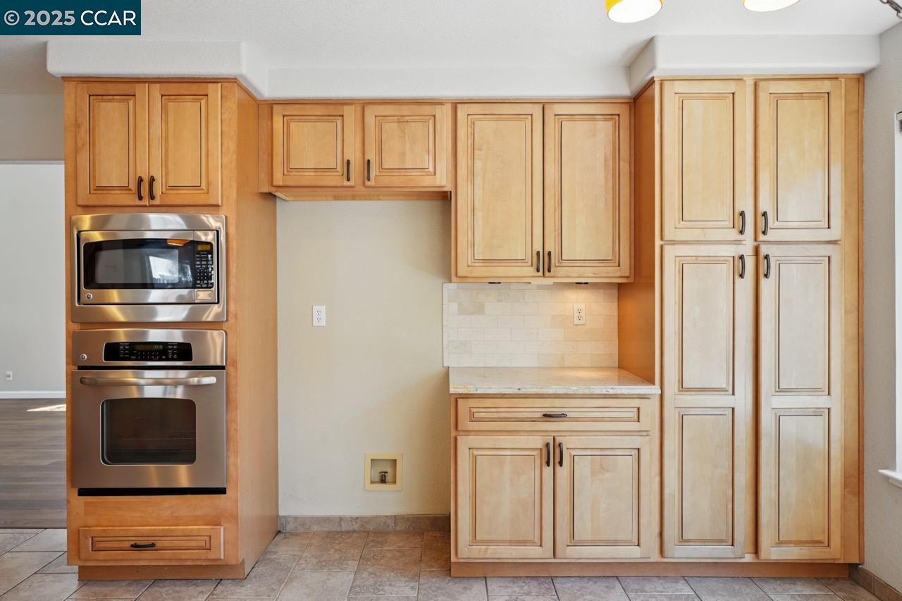 Detail Gallery Image 16 of 49 For 3907 Folsom Dr, Antioch,  CA 94531 - 4 Beds | 2/1 Baths