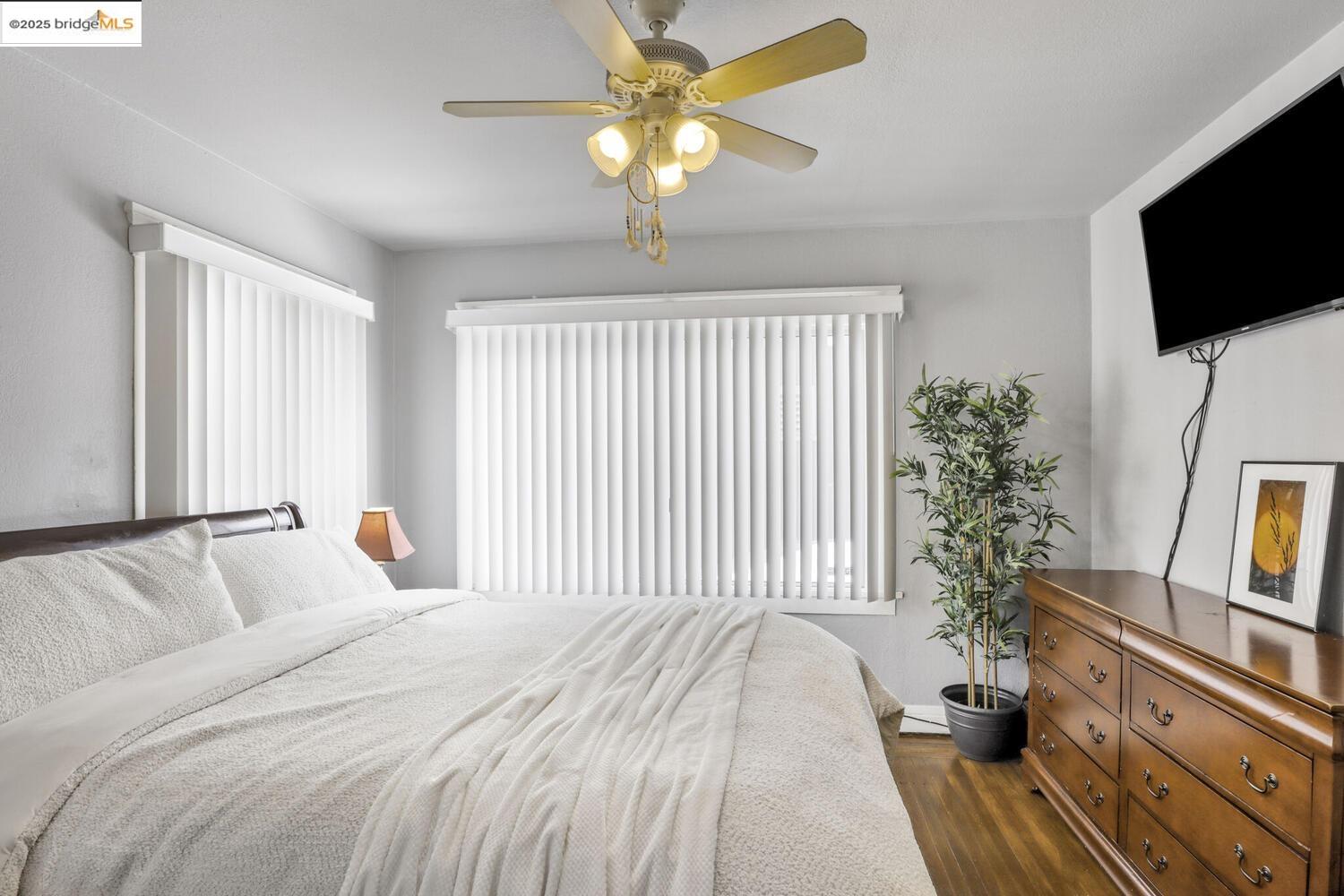 Detail Gallery Image 17 of 31 For 5448 Trask St, Oakland,  CA 94601 - 2 Beds | 1 Baths
