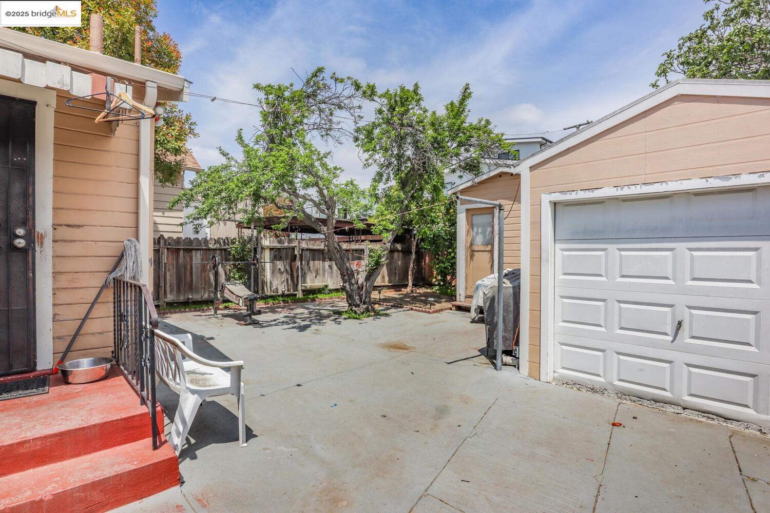 Detail Gallery Image 24 of 31 For 5448 Trask St, Oakland,  CA 94601 - 2 Beds | 1 Baths