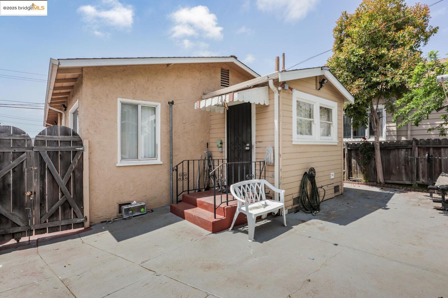 Detail Gallery Image 26 of 31 For 5448 Trask St, Oakland,  CA 94601 - 2 Beds | 1 Baths