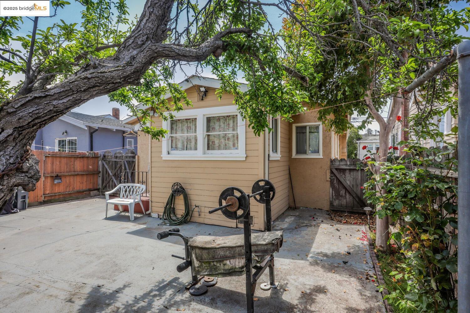 Detail Gallery Image 31 of 31 For 5448 Trask St, Oakland,  CA 94601 - 2 Beds | 1 Baths