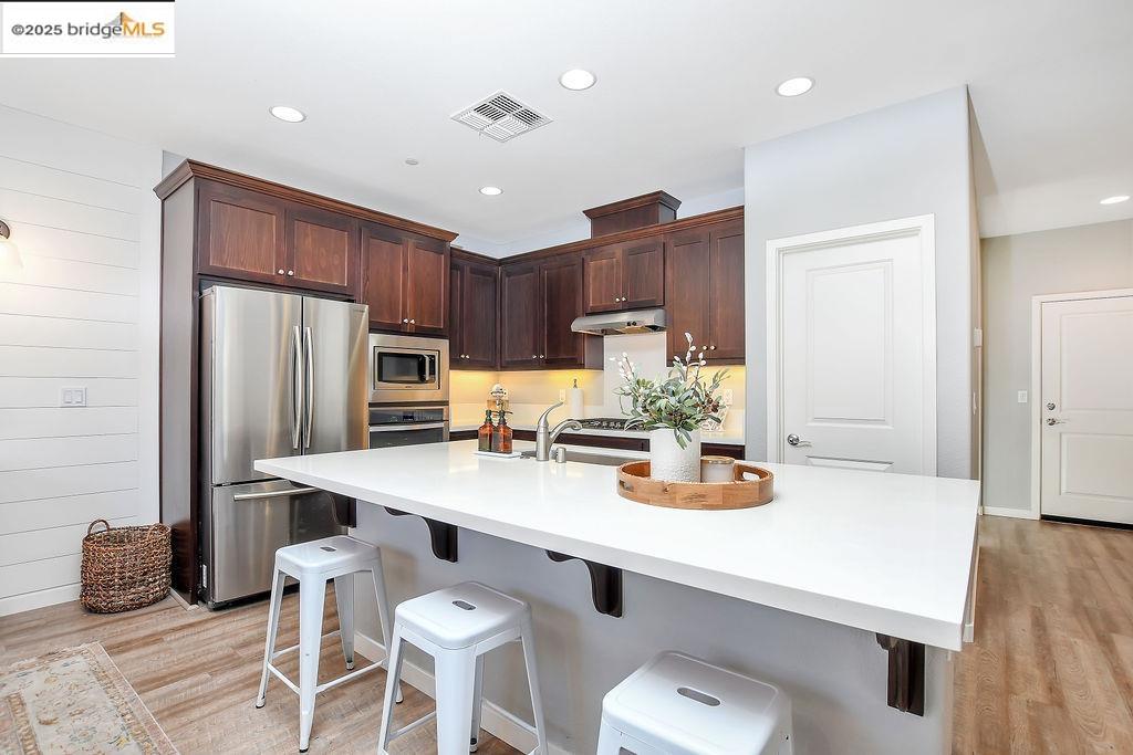 Detail Gallery Image 9 of 37 For 190 Willowrun Way, Oakley,  CA 94561 - 4 Beds | 3 Baths
