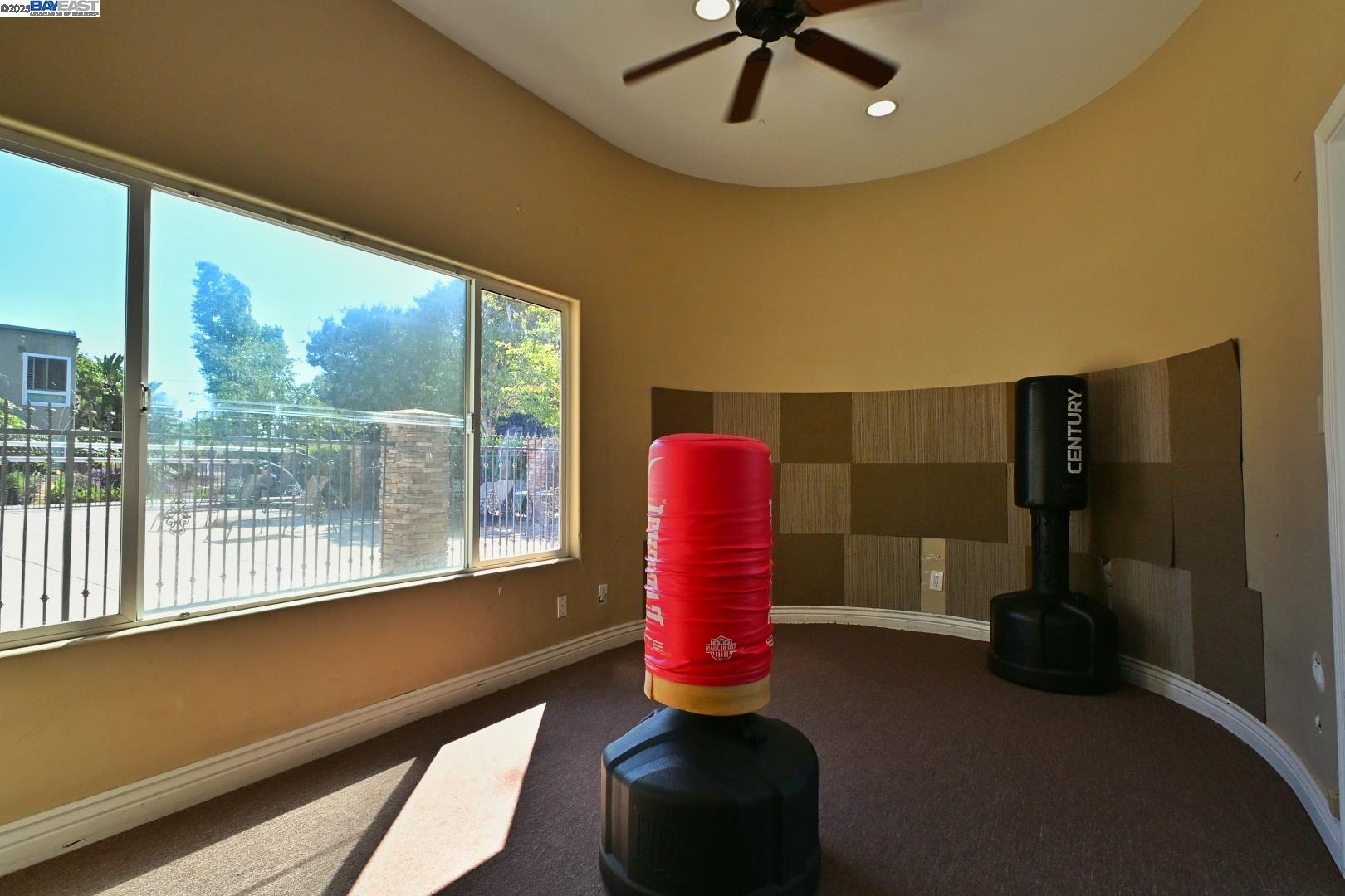 Detail Gallery Image 24 of 33 For 420 Dempst Rd. #220,  Milpitas,  CA 95035 - 3 Beds | 2 Baths