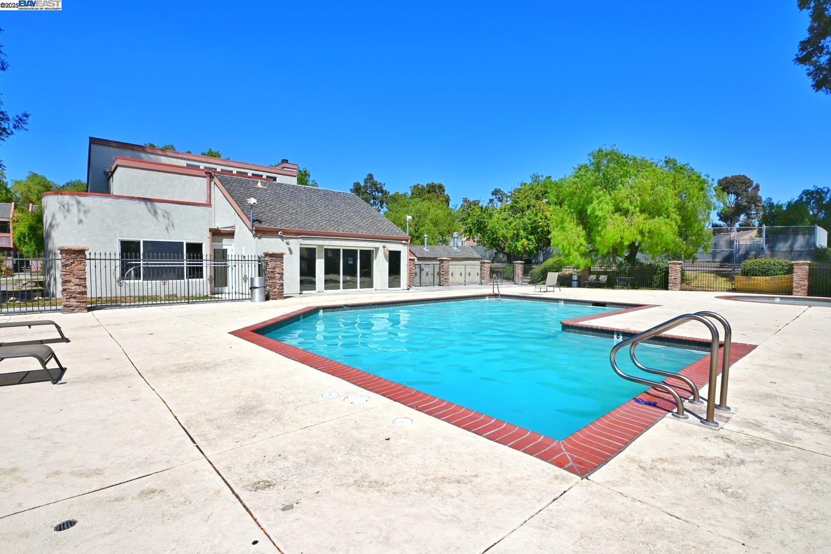 Detail Gallery Image 30 of 33 For 420 Dempst Rd. #220,  Milpitas,  CA 95035 - 3 Beds | 2 Baths
