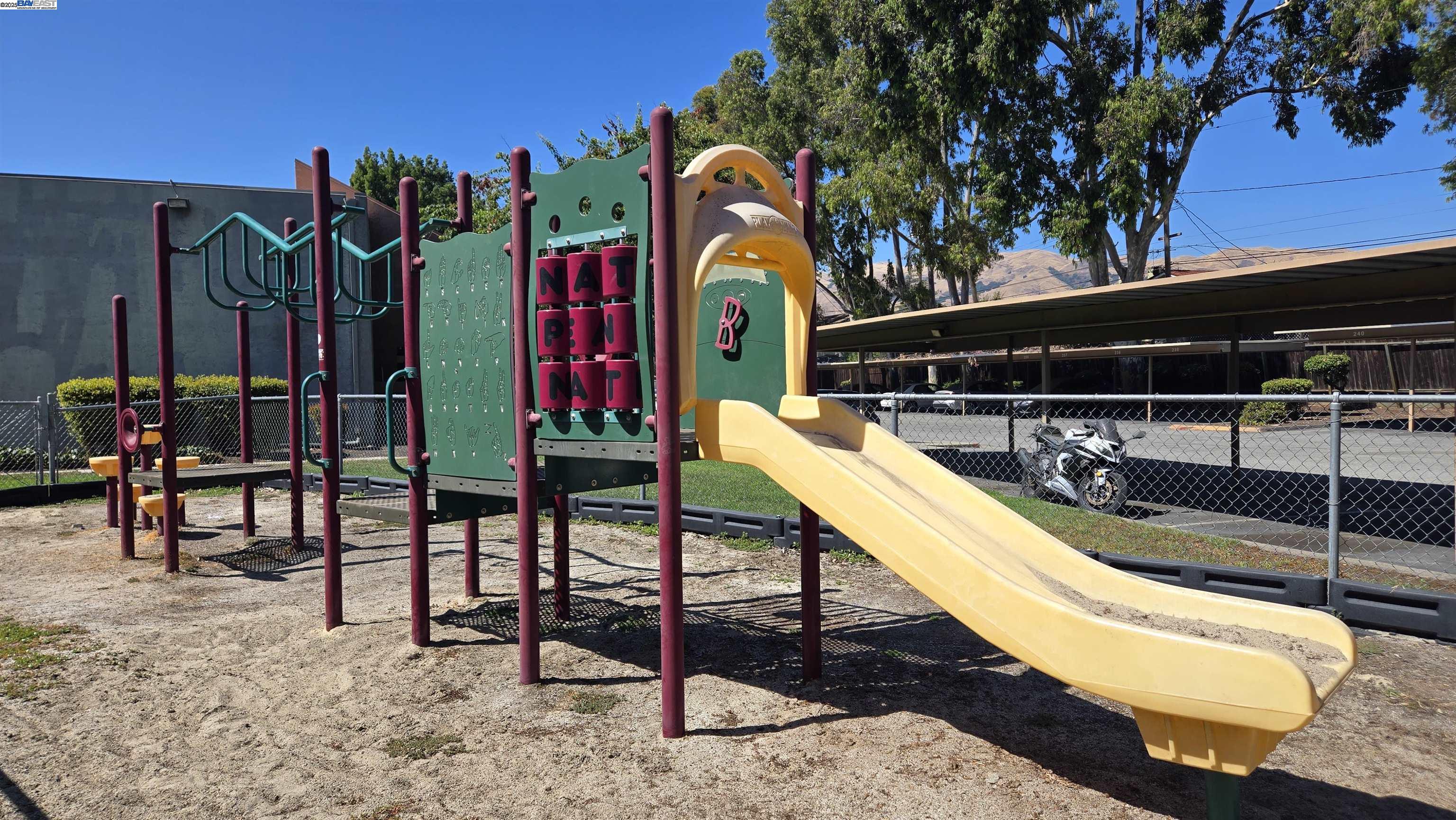 Detail Gallery Image 32 of 33 For 420 Dempst Rd. #220,  Milpitas,  CA 95035 - 3 Beds | 2 Baths