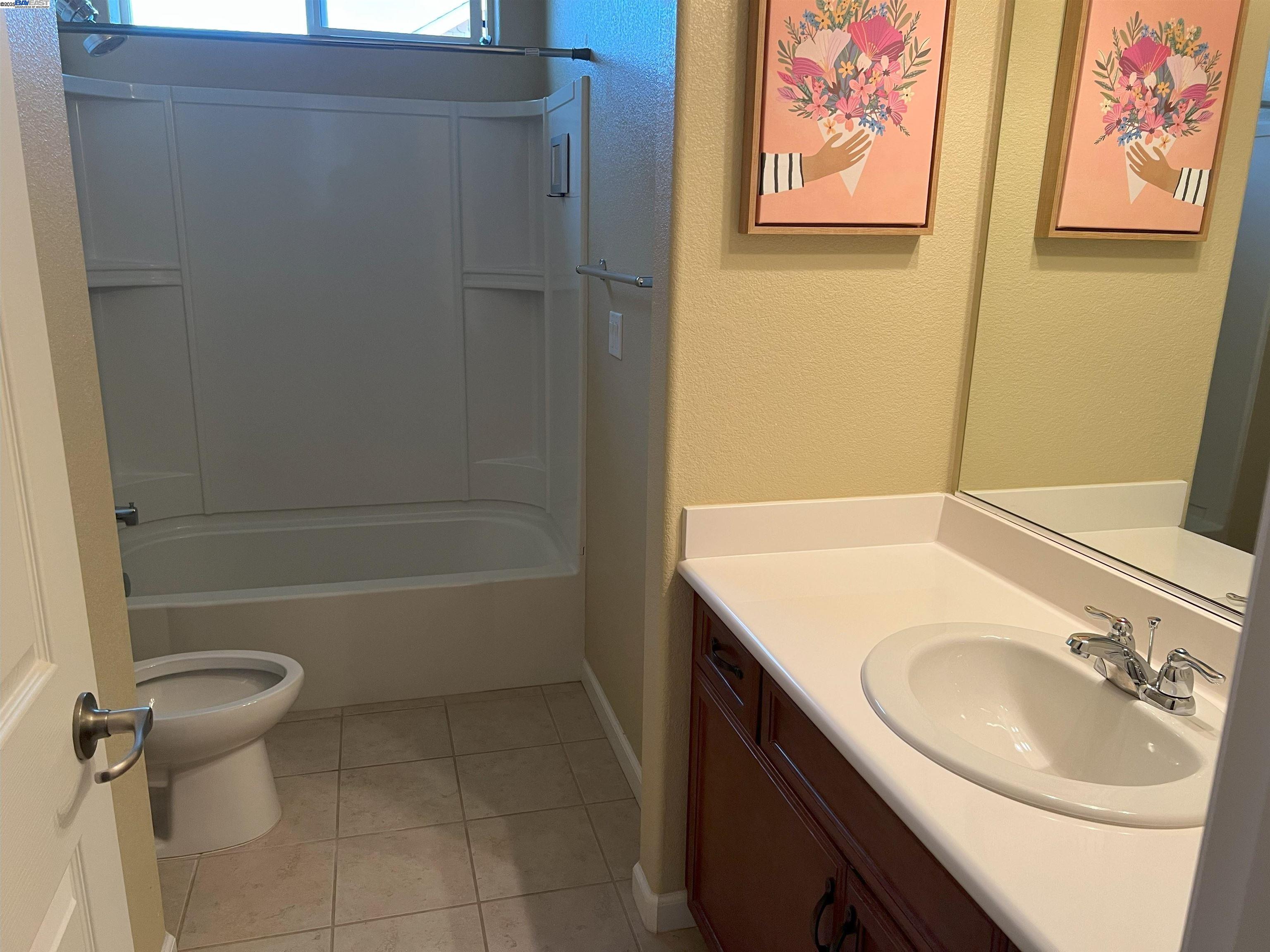 Detail Gallery Image 12 of 19 For 40827 Tomales Ter, Fremont,  CA 94538 - 4 Beds | 3/1 Baths