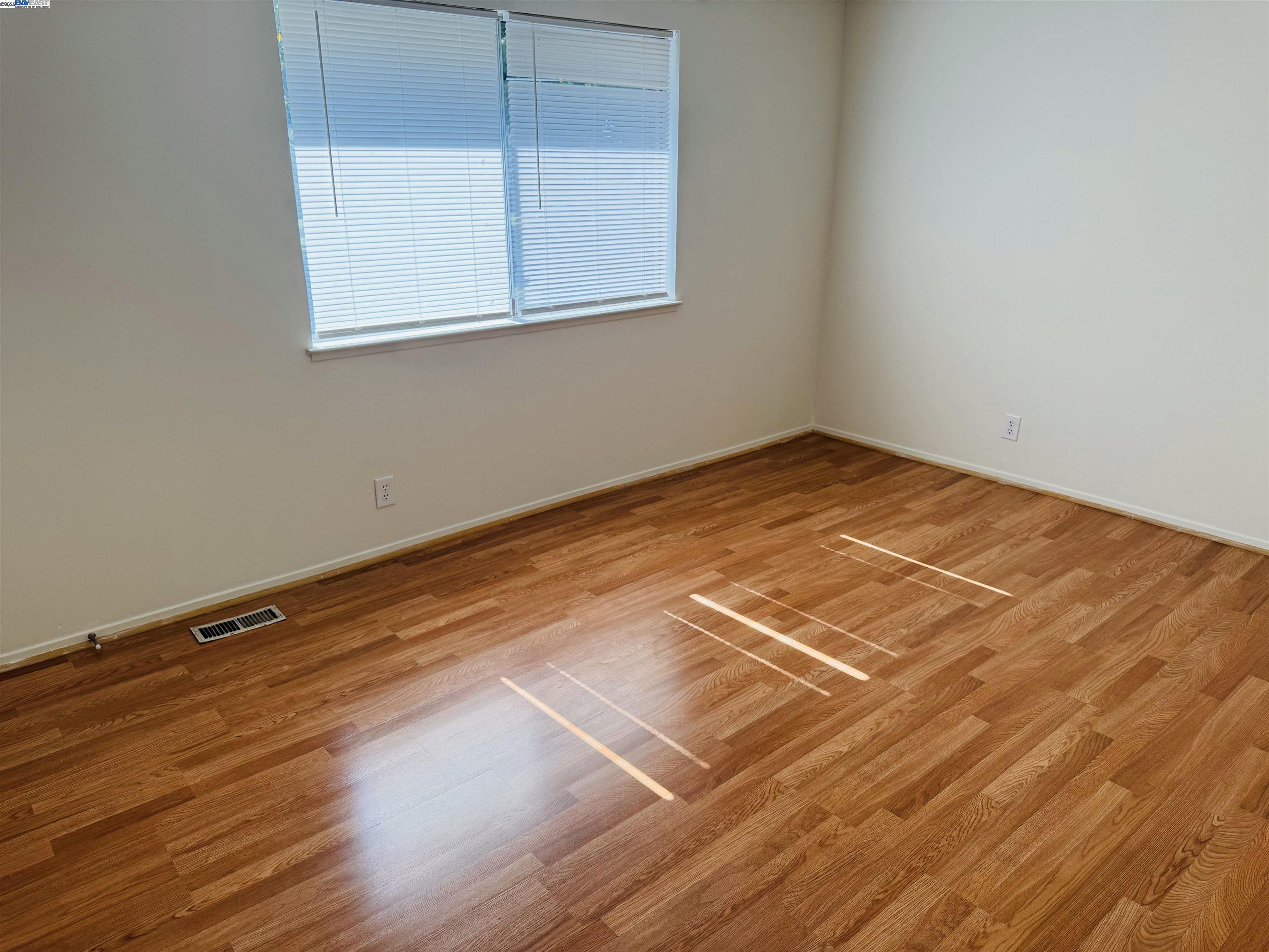 Photo #7: 41103510 Listing: Photo #7