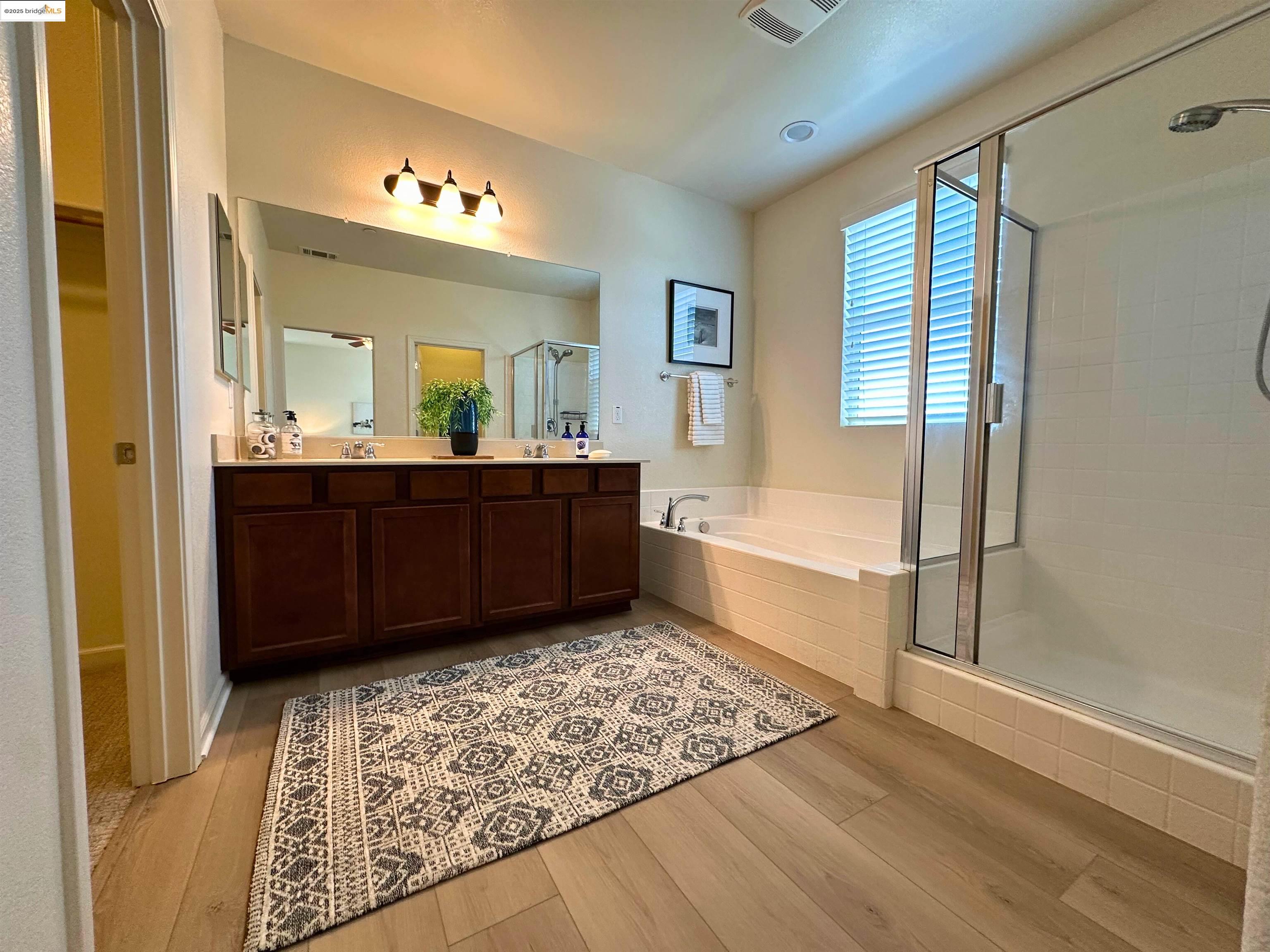 Detail Gallery Image 27 of 39 For 148 W Del Prado Ct, Mountain House,  CA 95391 - 4 Beds | 3 Baths