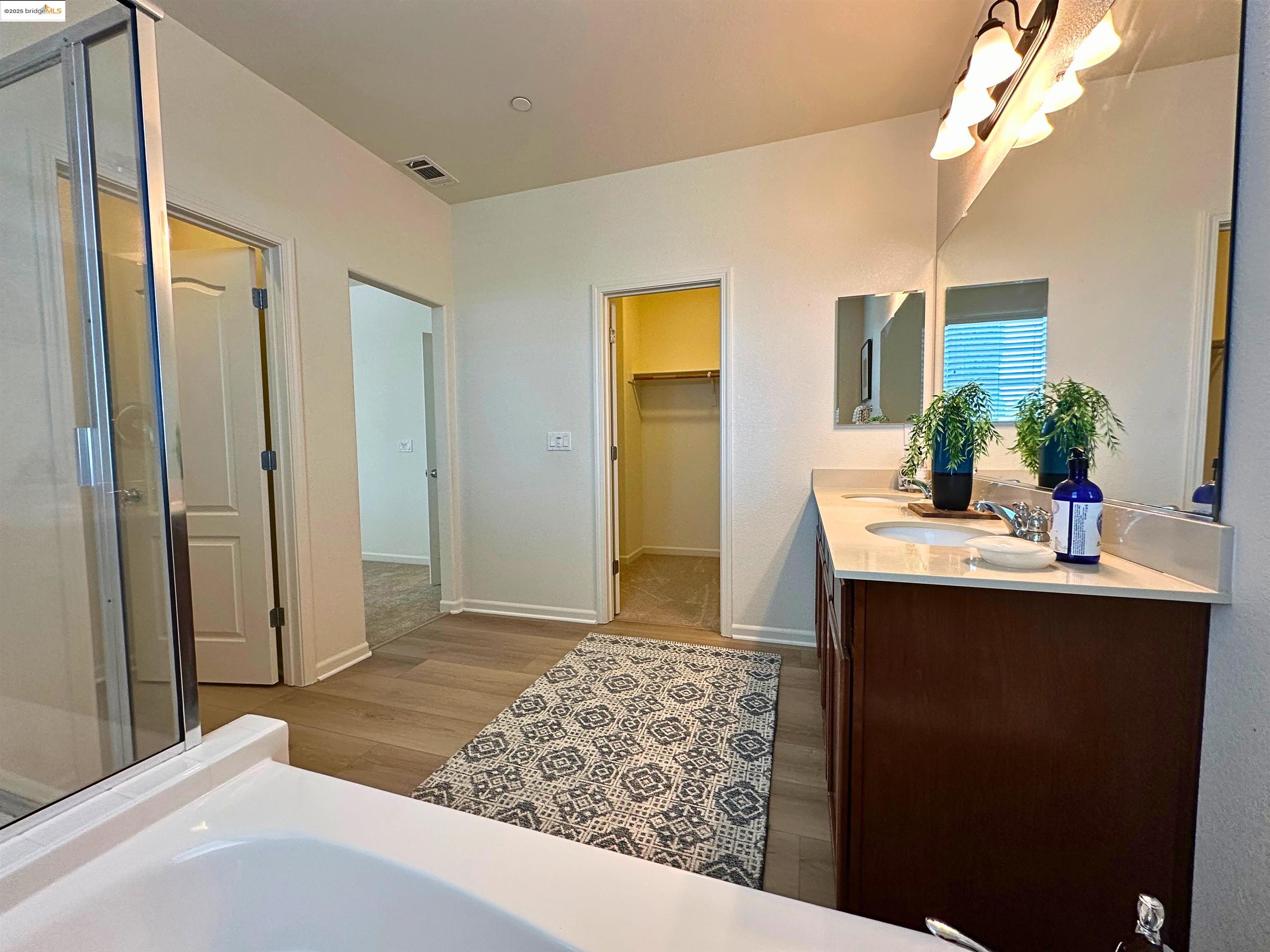 Detail Gallery Image 28 of 39 For 148 W Del Prado Ct, Mountain House,  CA 95391 - 4 Beds | 3 Baths