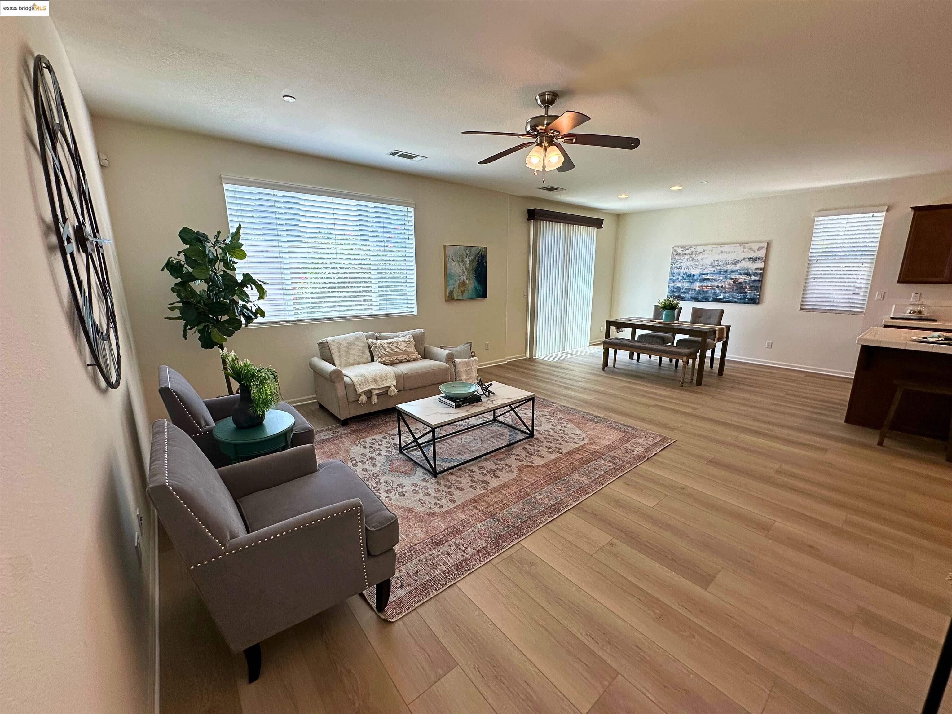 Detail Gallery Image 8 of 39 For 148 W Del Prado Ct, Mountain House,  CA 95391 - 4 Beds | 3 Baths